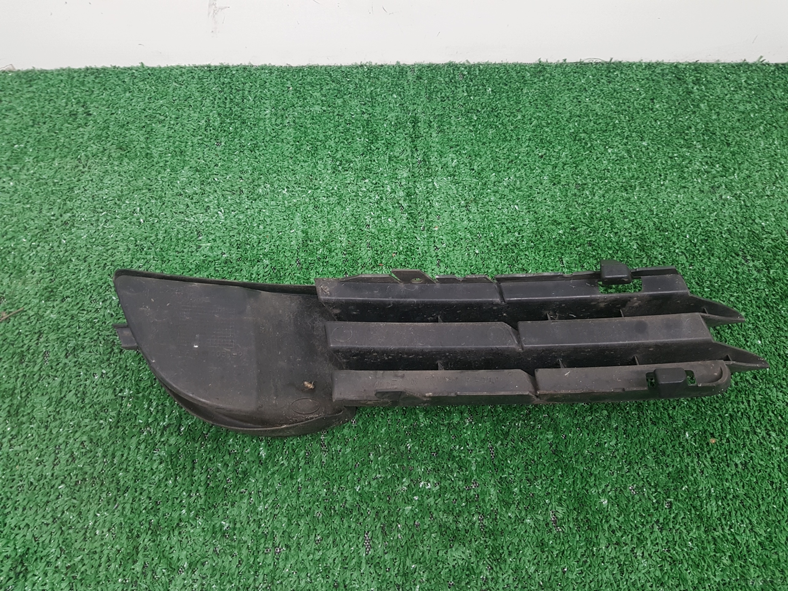 grid of a bumper left AUDI A3 8P
