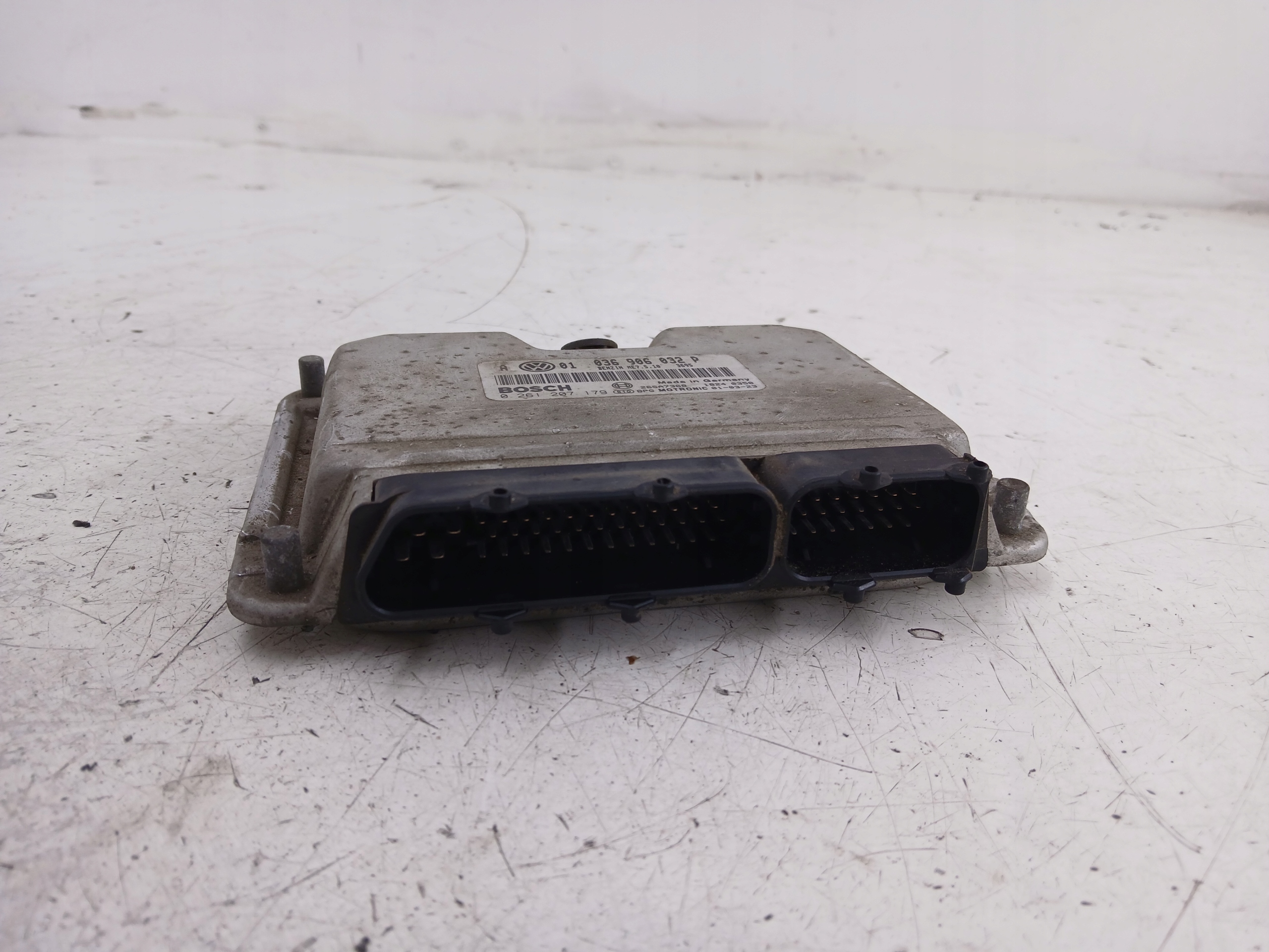 VW GOLF IV 1.4 control unit of the engine 036906032P