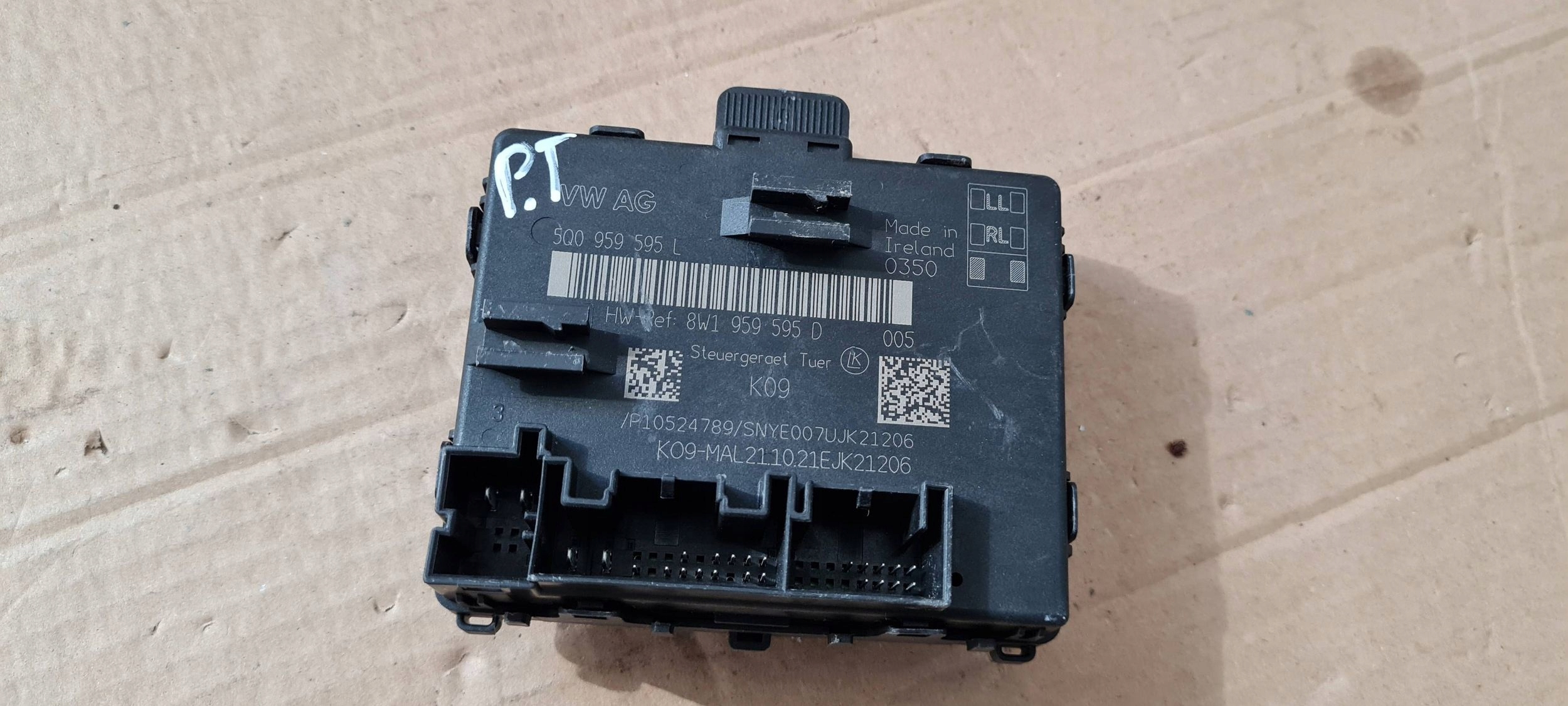 Q3 83A module control unit door rear part 5Q0959595L