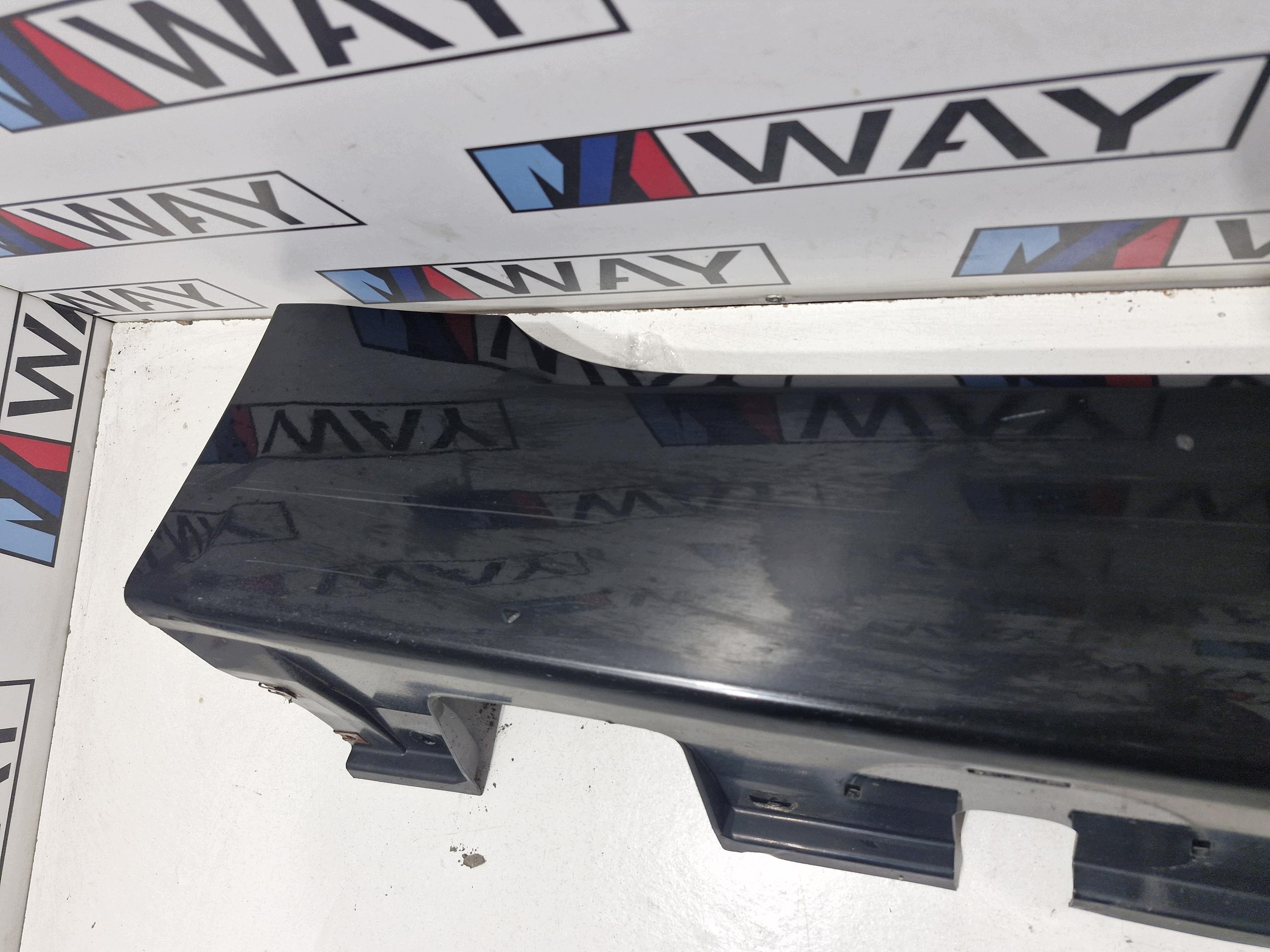 BMW E61 moulding cap threshold right 668 SCHWARZ II