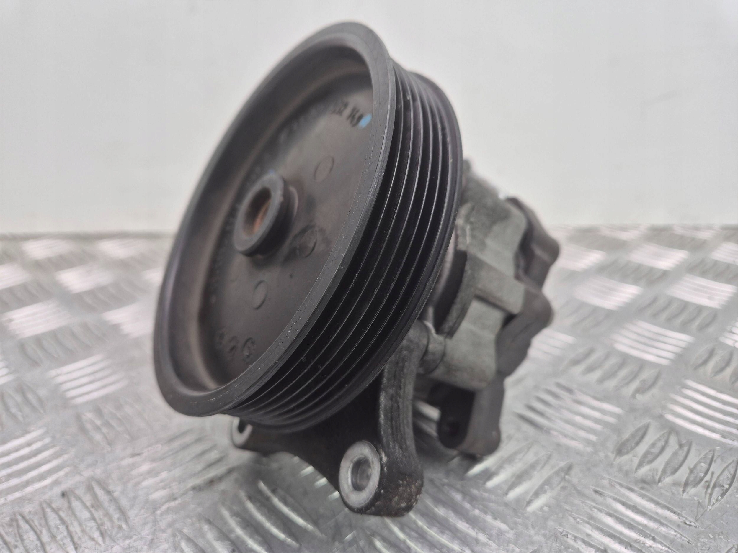 Mercedes E250 CGI W212 servo pump A0064666801