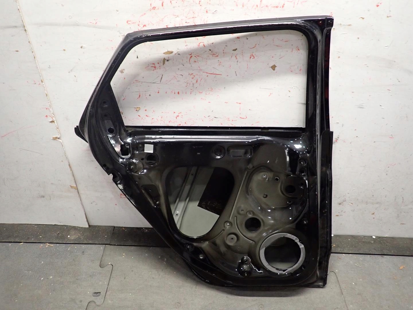 door rear part rear. left AUDI A1 II 2018- 82G833311