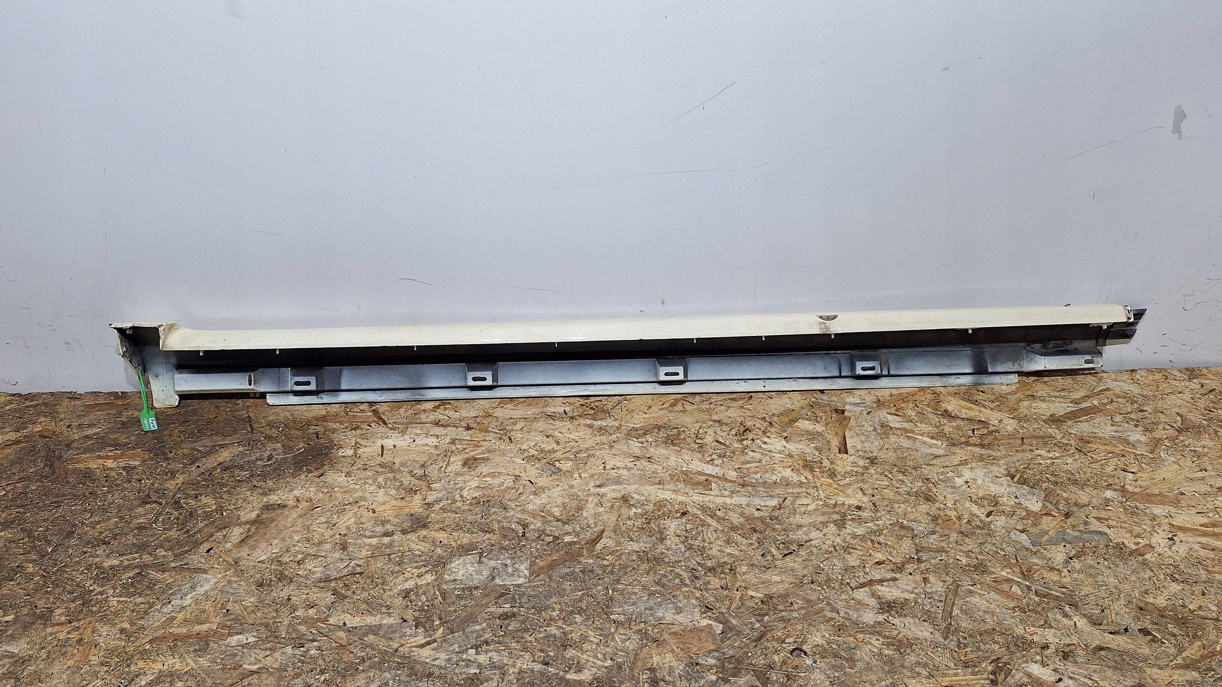 cap threshold moulding threshold right VW PASSAT B7 10- 3AA853856