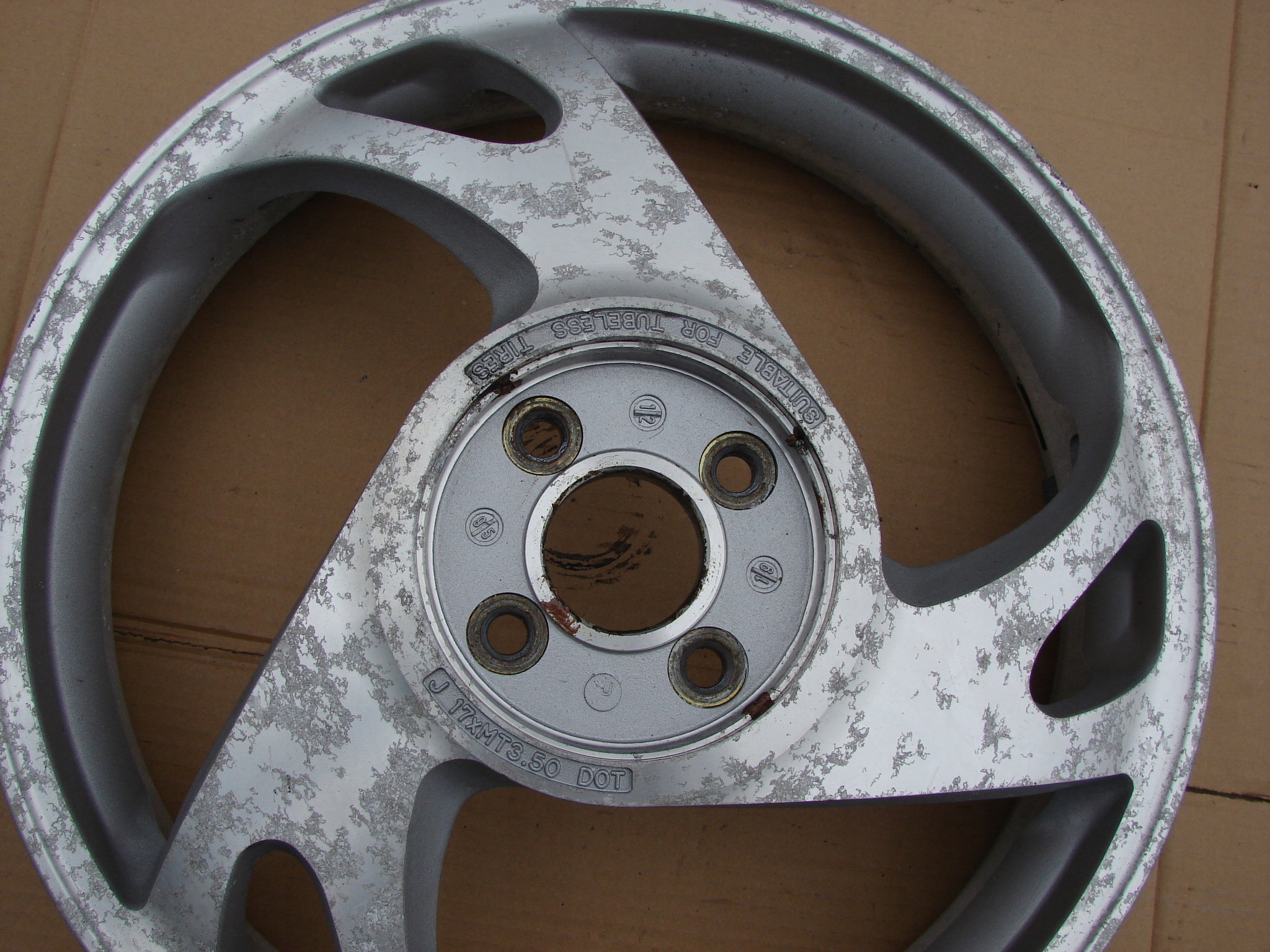 Обод переднего колеса Yamaha Gts 1000