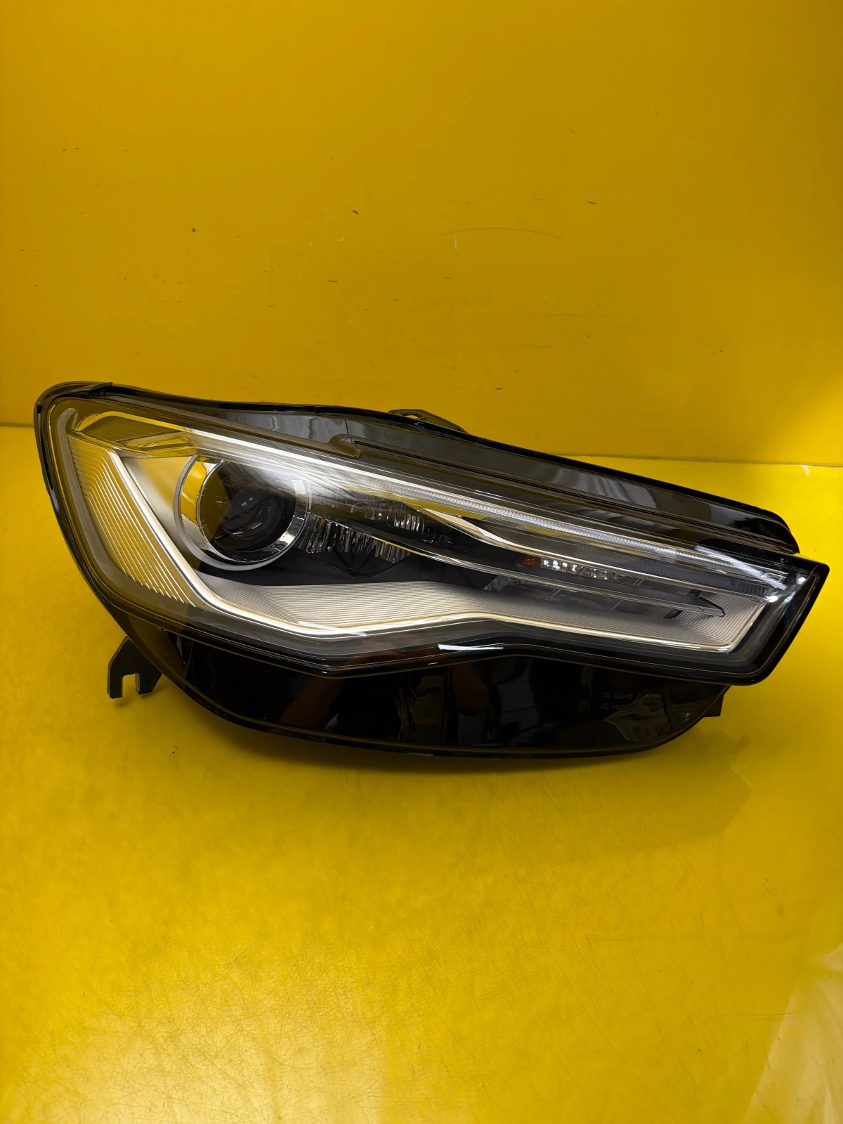 light right Audi A6 C7 Lift Bi-Xenon 14- 4G0941006F