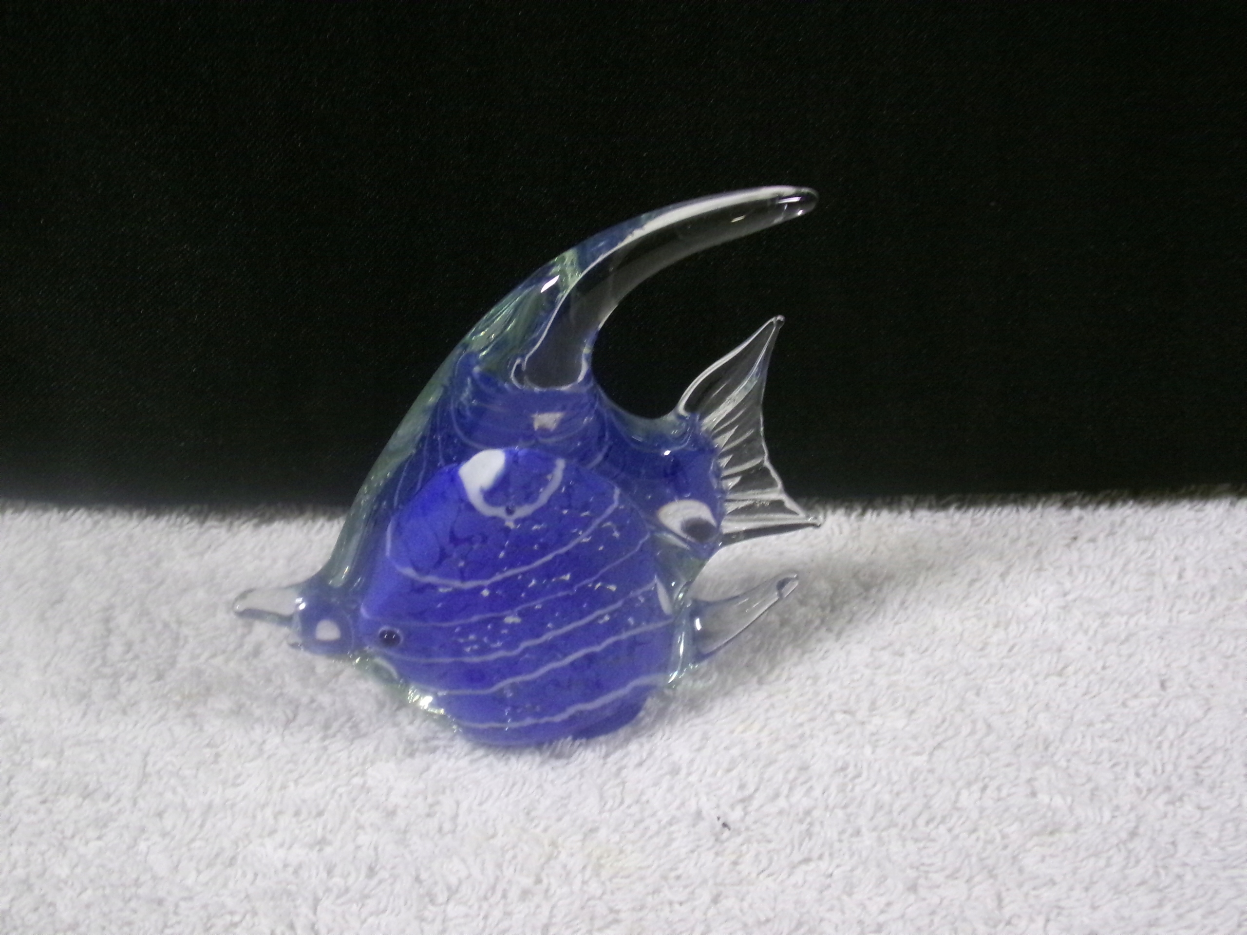 PIĘKNA KOLEKCJONERSKA FIGURKA ZE SZKŁA