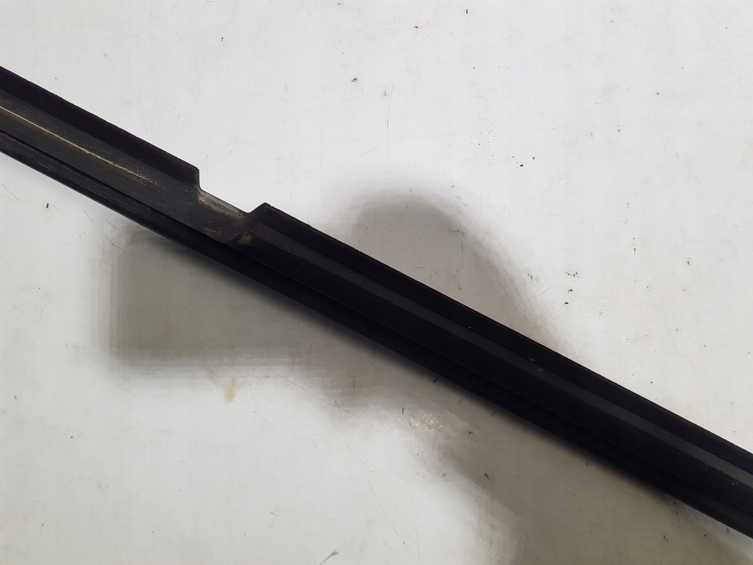 moulding door left rear part dust CHROM MERCEDES W251 LONG