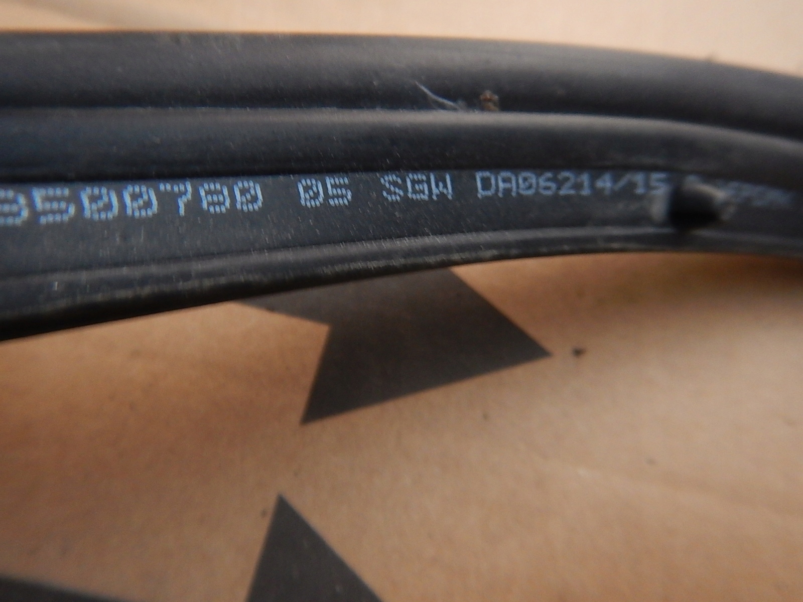 PEUGEOT RCZ gasket door right front lower