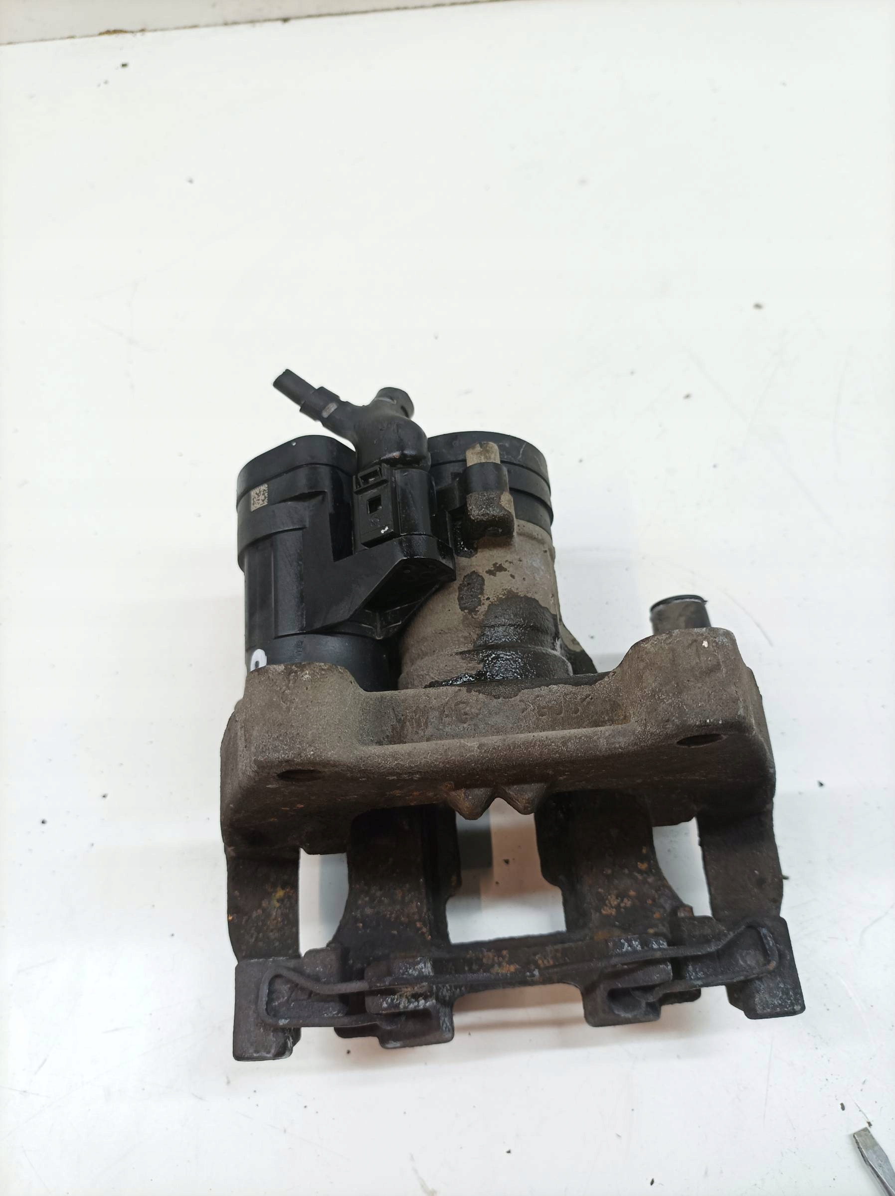caliper brake left rear part electrical 3V 2.0 TSI Skoda Superb III