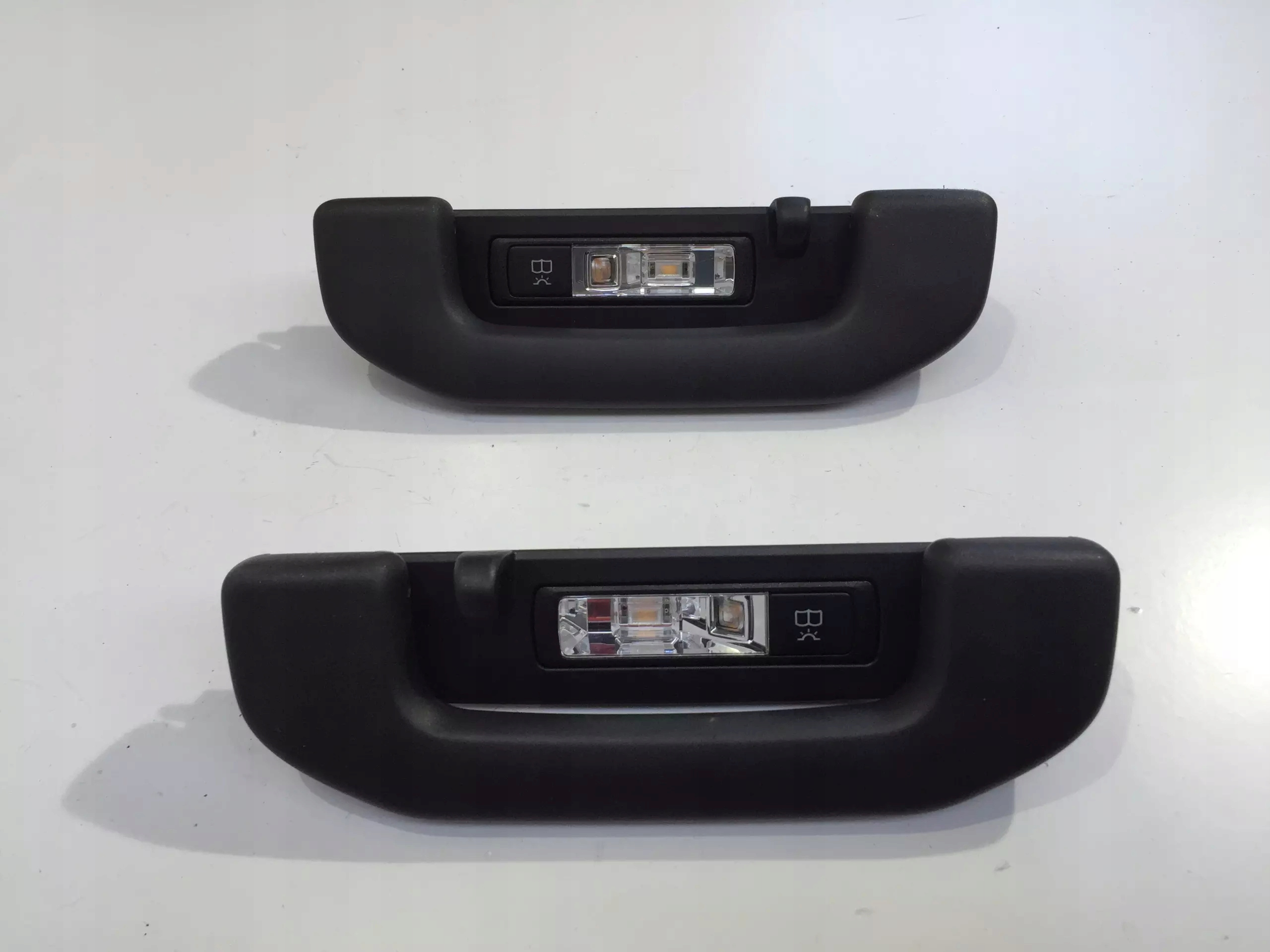 A0009068905 - MERCEDES C класс W205 ручка ручка хедлайнера