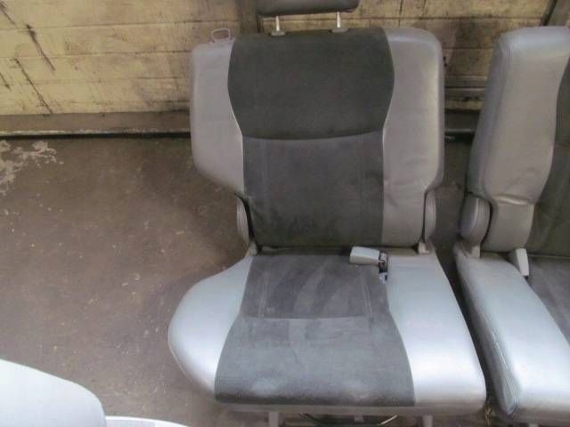 TOYOTA RAV4 II 2 XA20 5D 00-05 seat left right front seat side KPL EU