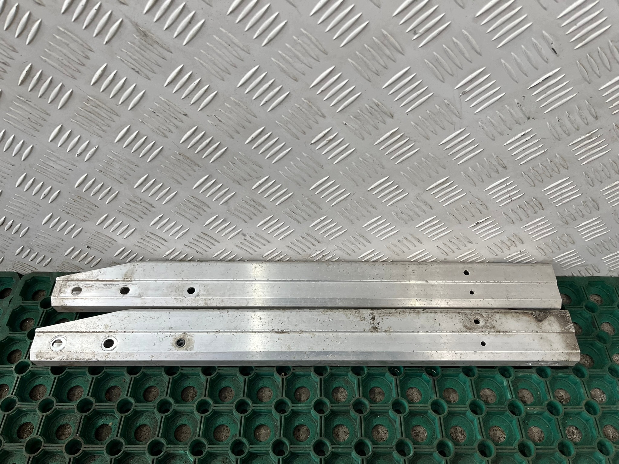 MERCEDES A-class W177 tip console radiator right left KIEL A1776225100