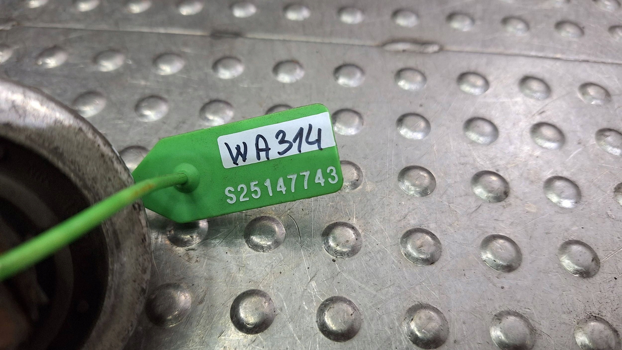 arm right front lower PROSTY AUDI A4 B5 A6 C5 A8 D2 PASSAT B5 SUPERB and