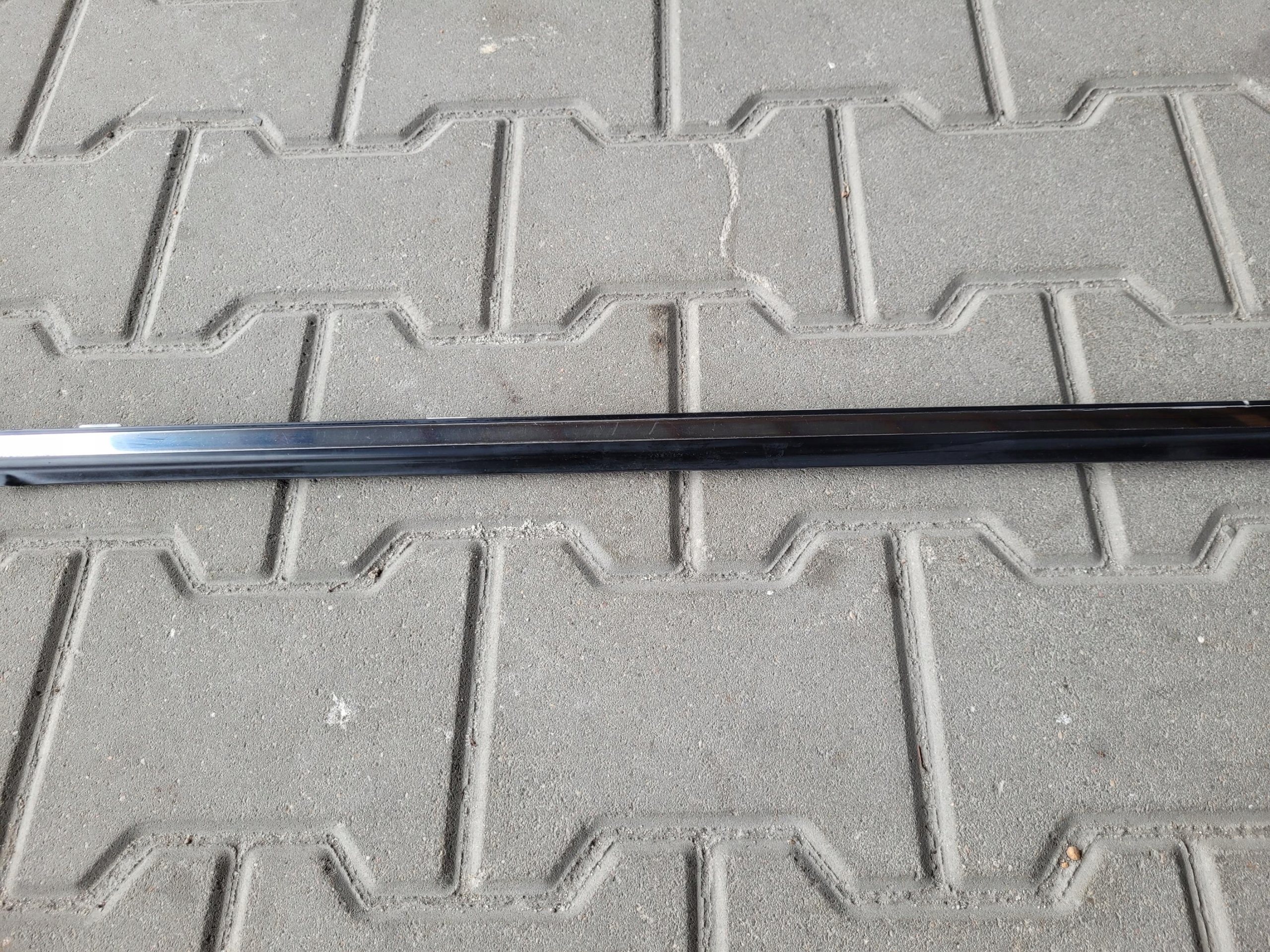 moulding dust CHROM front right right SSANGYONG TIVOLI XLV 1.6 D e-XDi