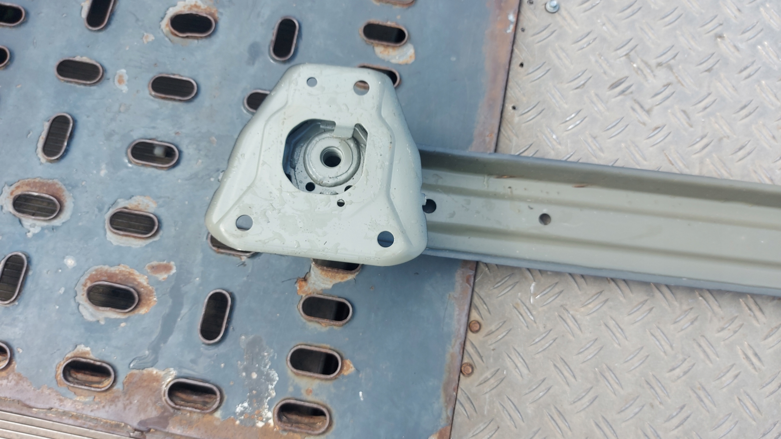 bumper support rear part rear TOYOTA COROLLA E21 sedan