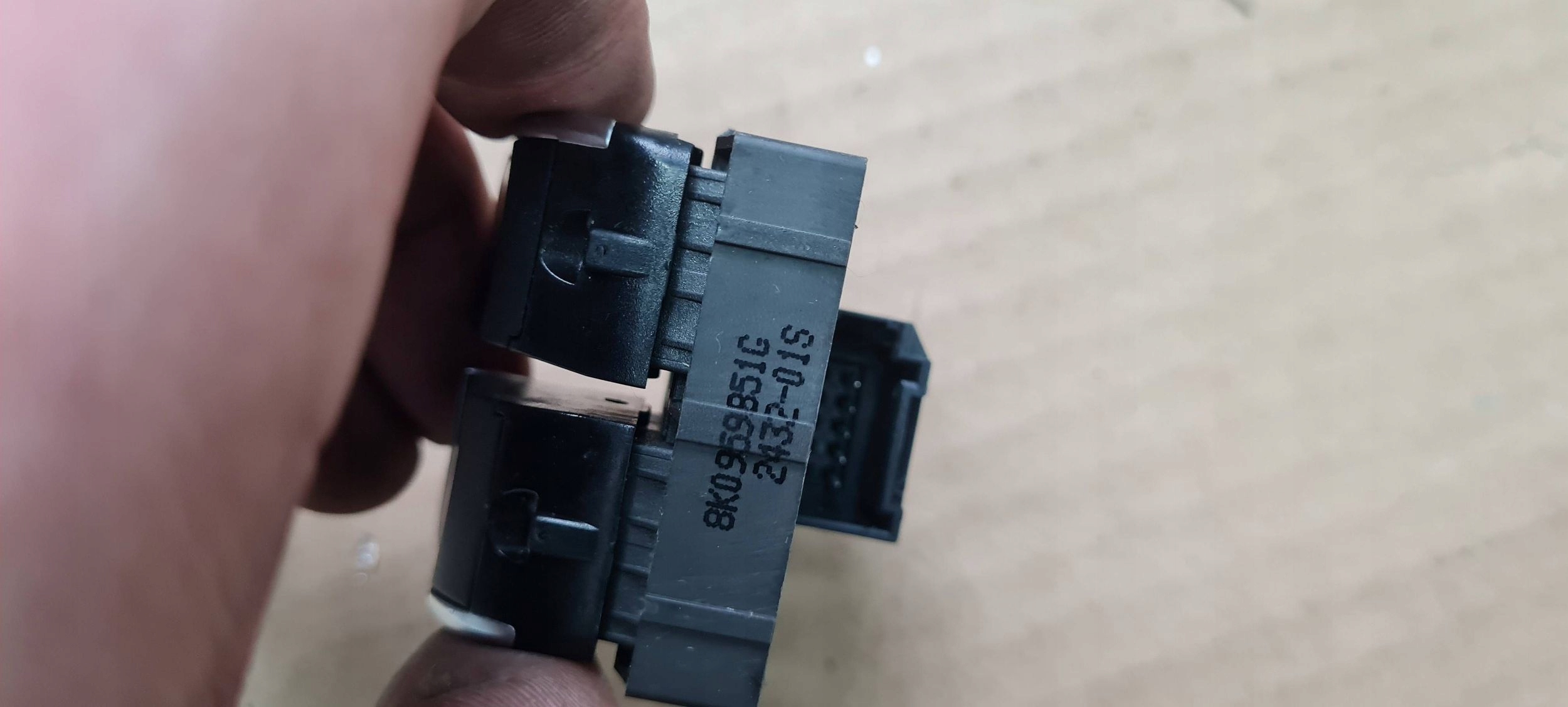 A5 8T LIFT S5 button PANEL opening control switch left of the window 8K0959851G