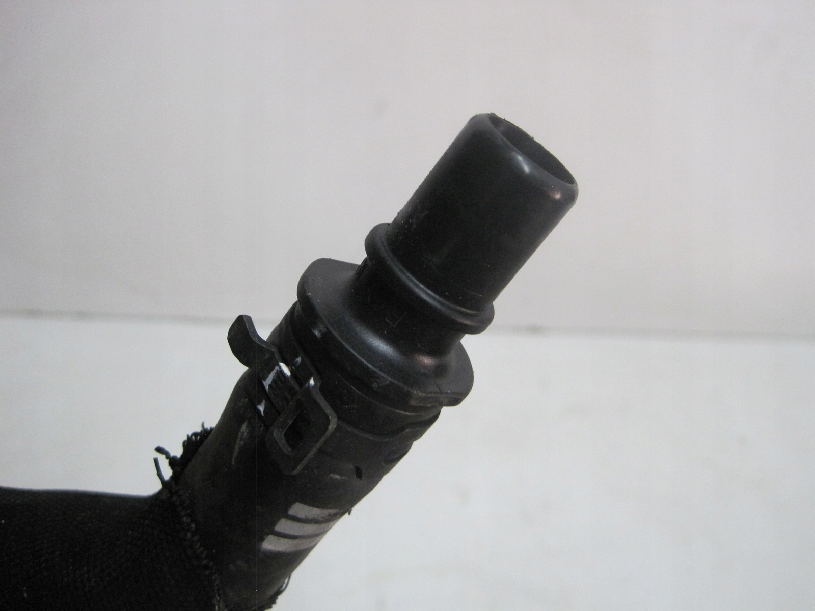 trouba vody RANGE ROVER EVOQUE L8D2-18K596-CA
