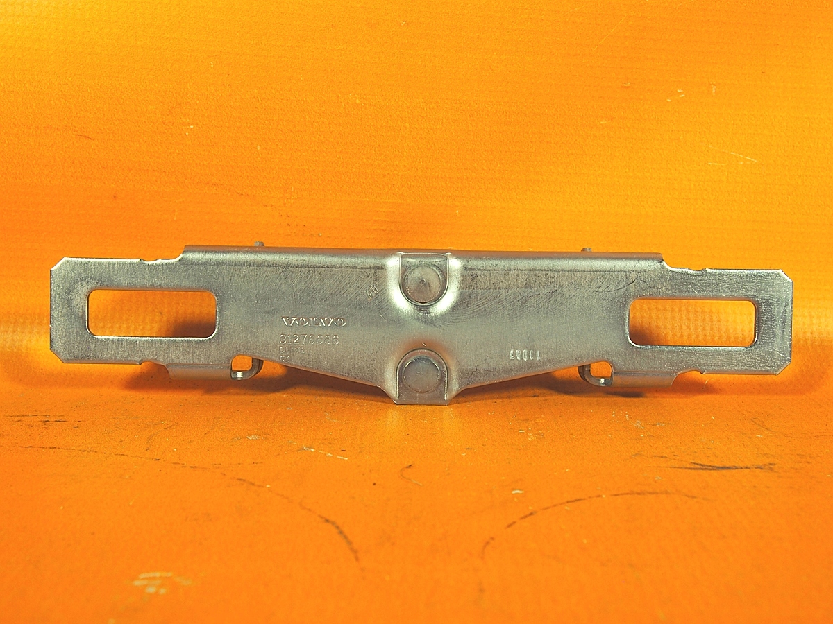 Volvo V40 II Rygiel Klapy TYŁ 31276686 Numer katalogowy części 31276686 / (Frog_Cars)