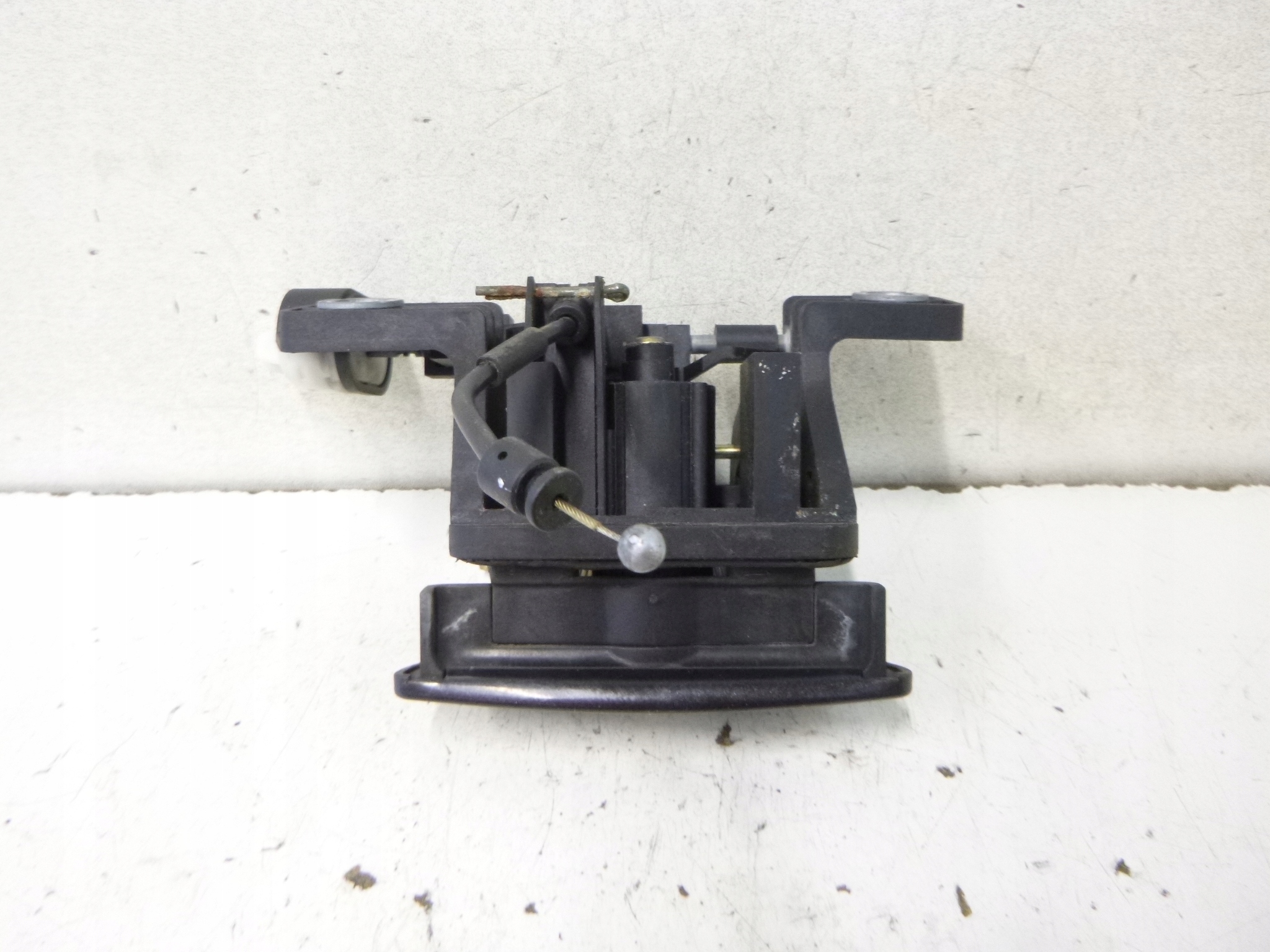 Poignée Arrière du capot Mercedes W168 2000r