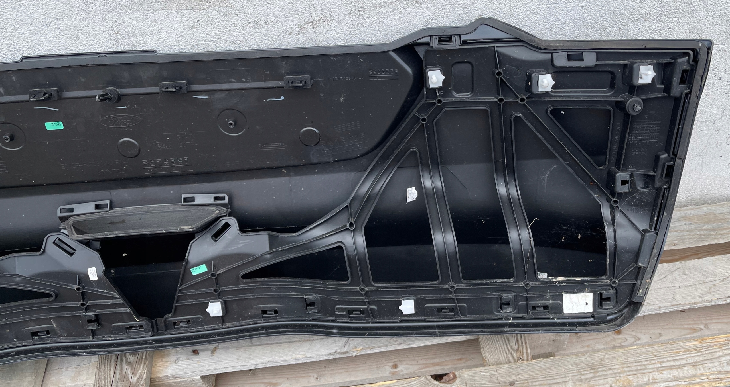FORD S-MAX MK2 2014 - cap bonnet boot rear part EM2B-R423A40-PIA1