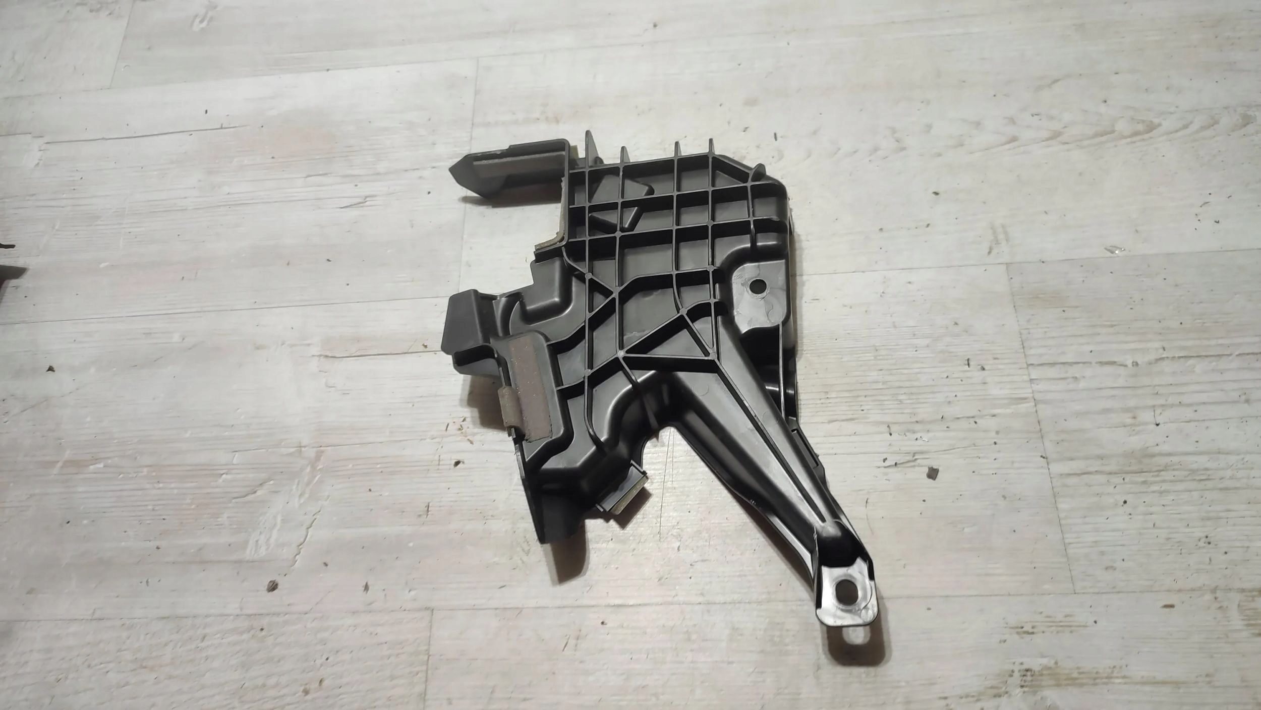 Renault Kadjar 17r 1.5dci front side right holder side door