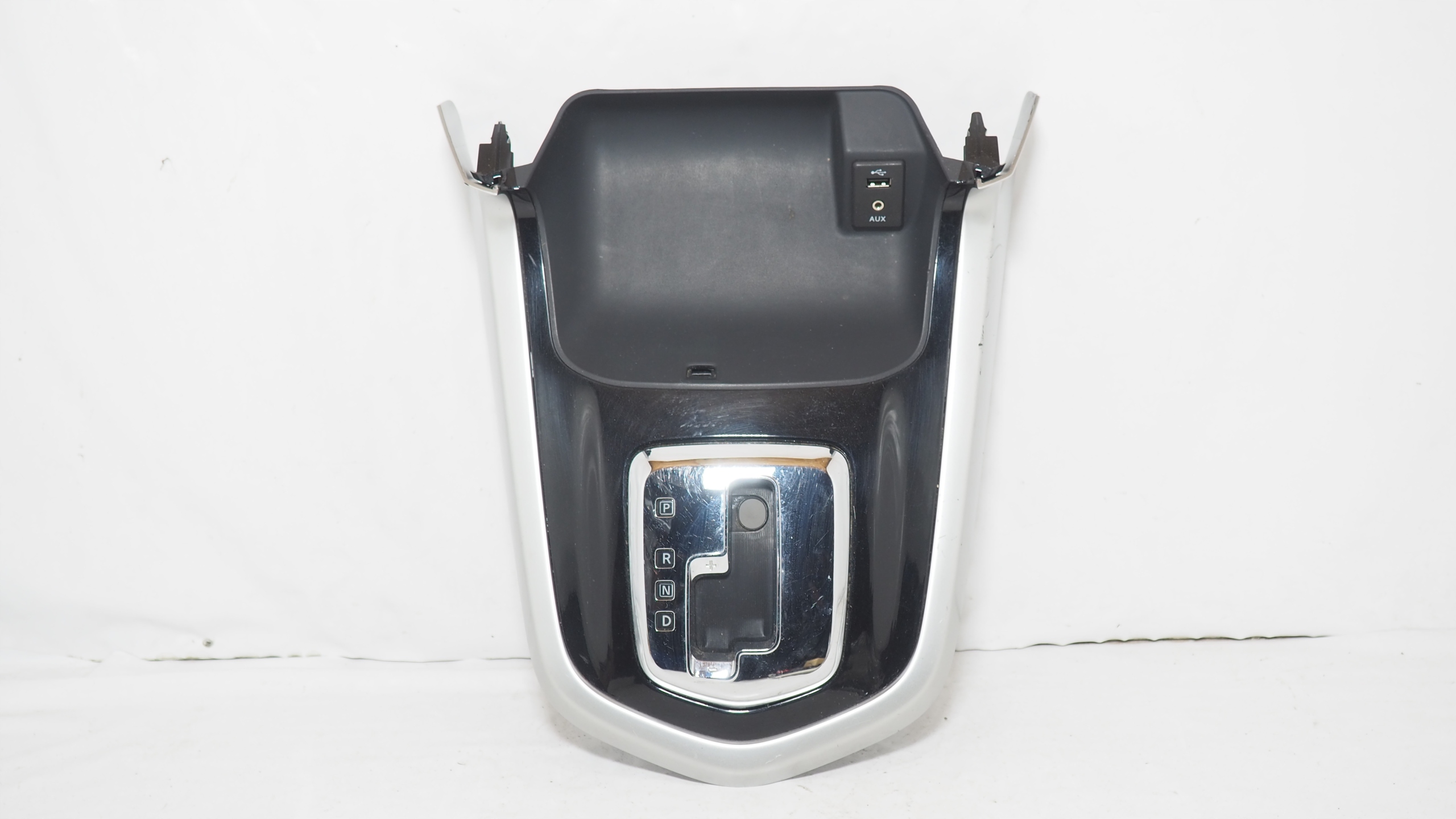 Nissan Navara Renault Alaskan dekor control panel changes of the gear