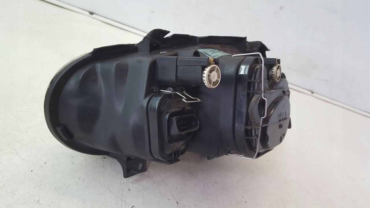 light front front right VW Golf IV