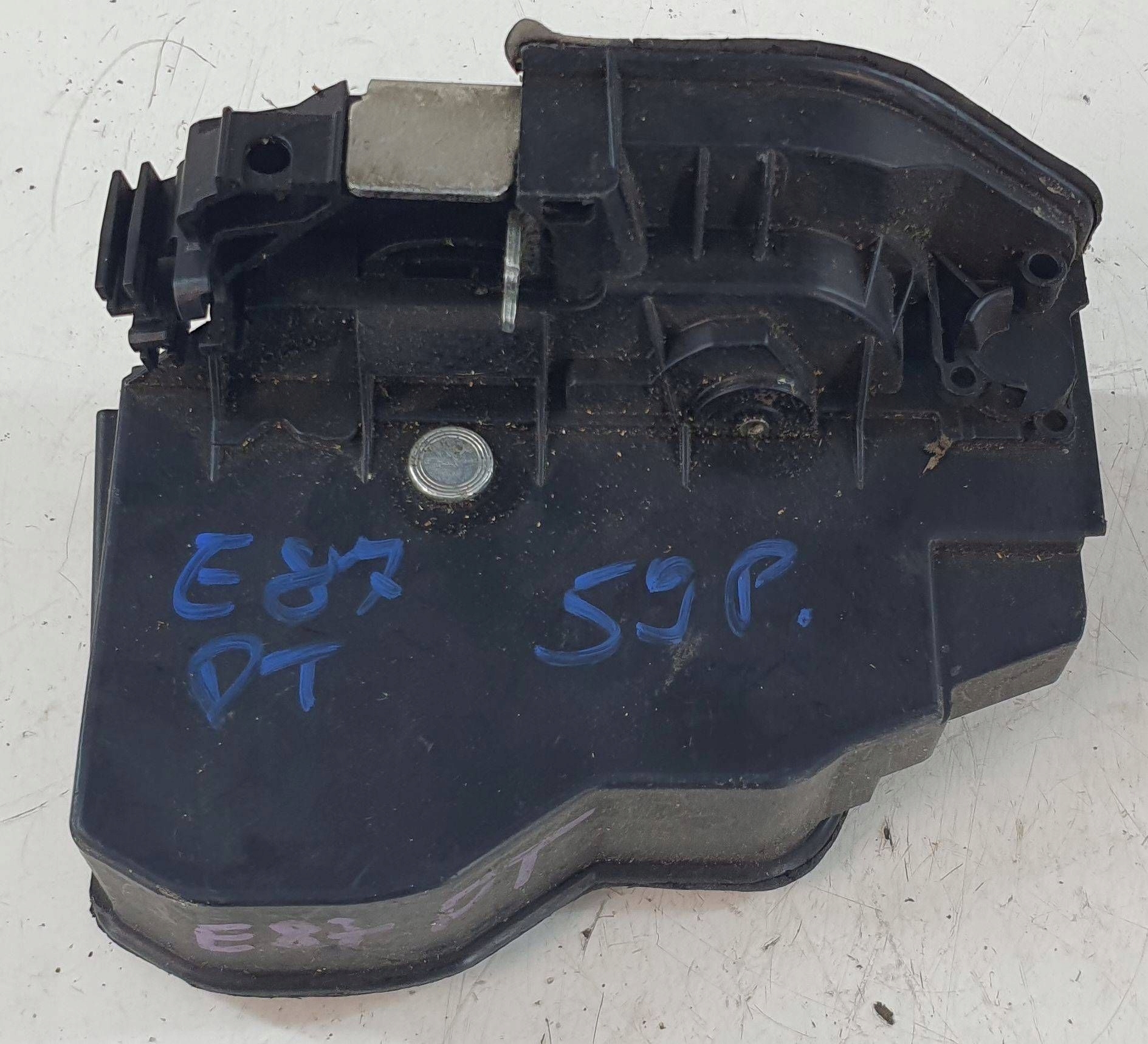 BMW 1 and E87 lock door tylnych right rear part