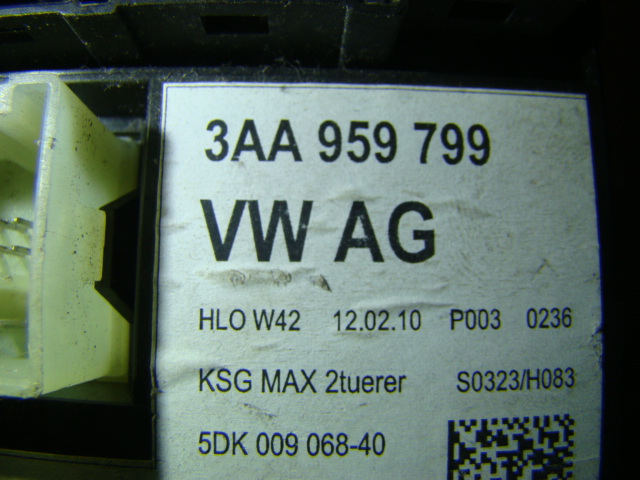 MODUŁ KOMFORTU VW PASSAT B7 3AA959799 Zawiera baterie nie