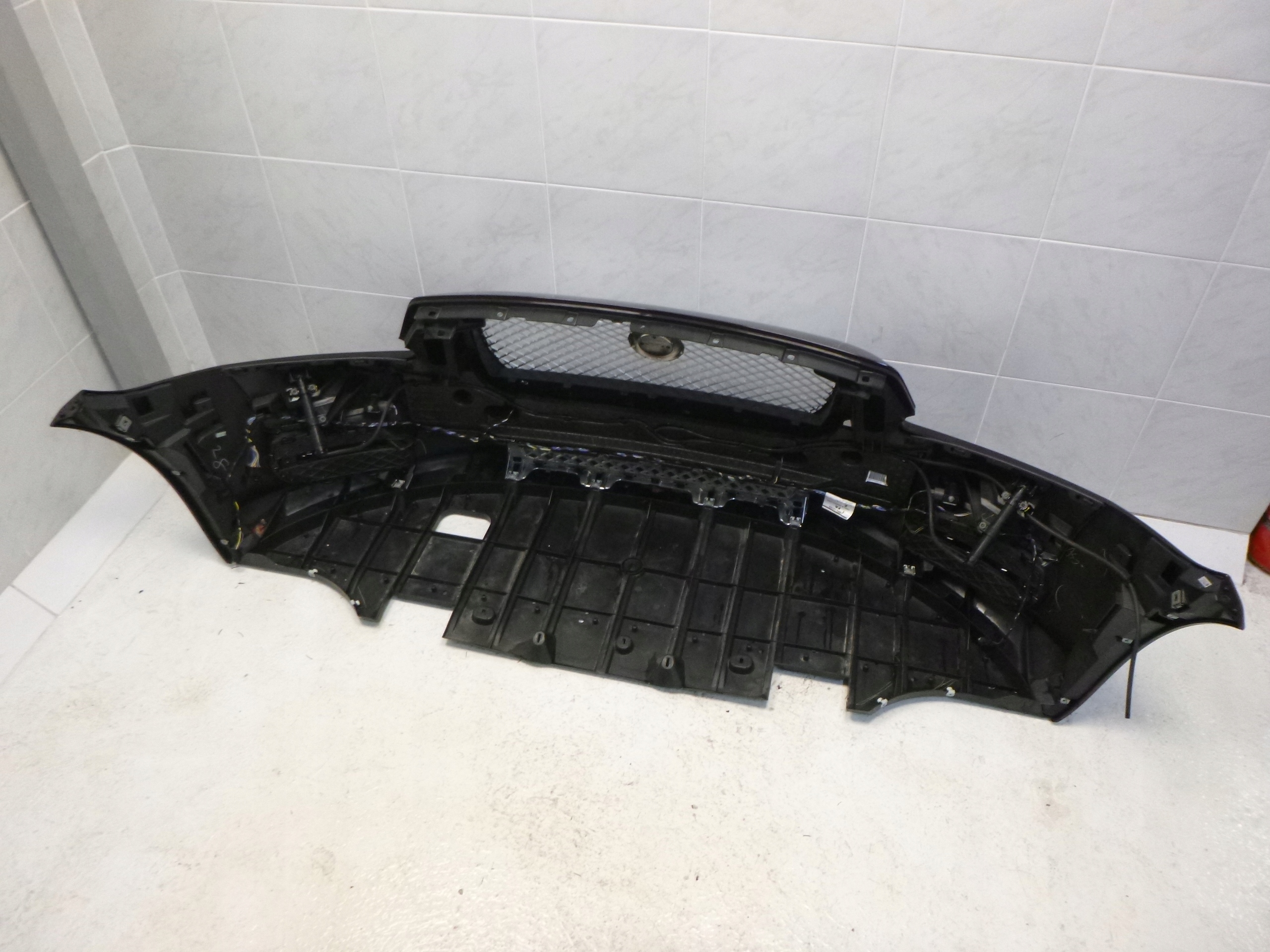 JAGUAR XJ X351 front bumper front 4 PDC