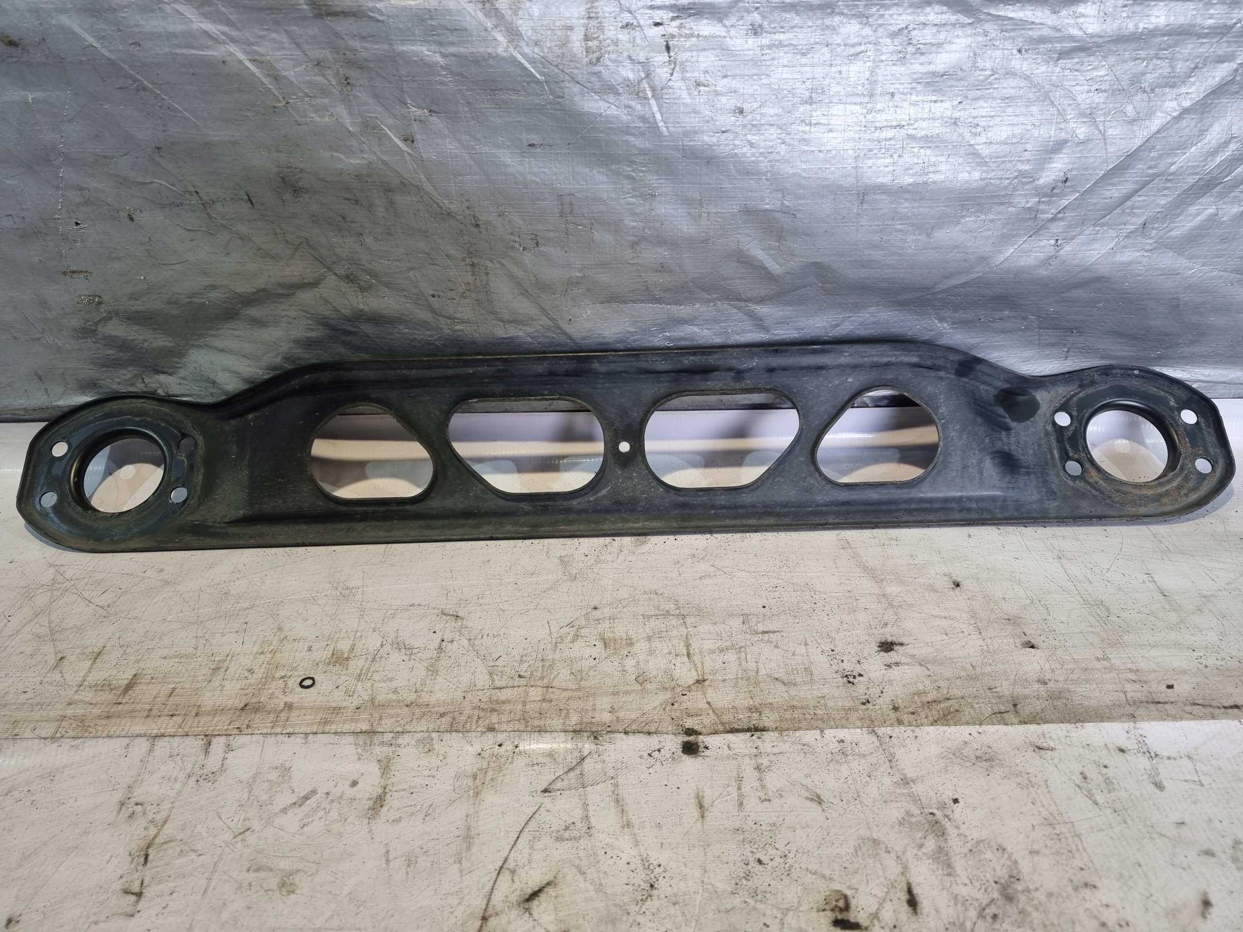 support panel for radiators pillar BMW E36 318i sedan 96r