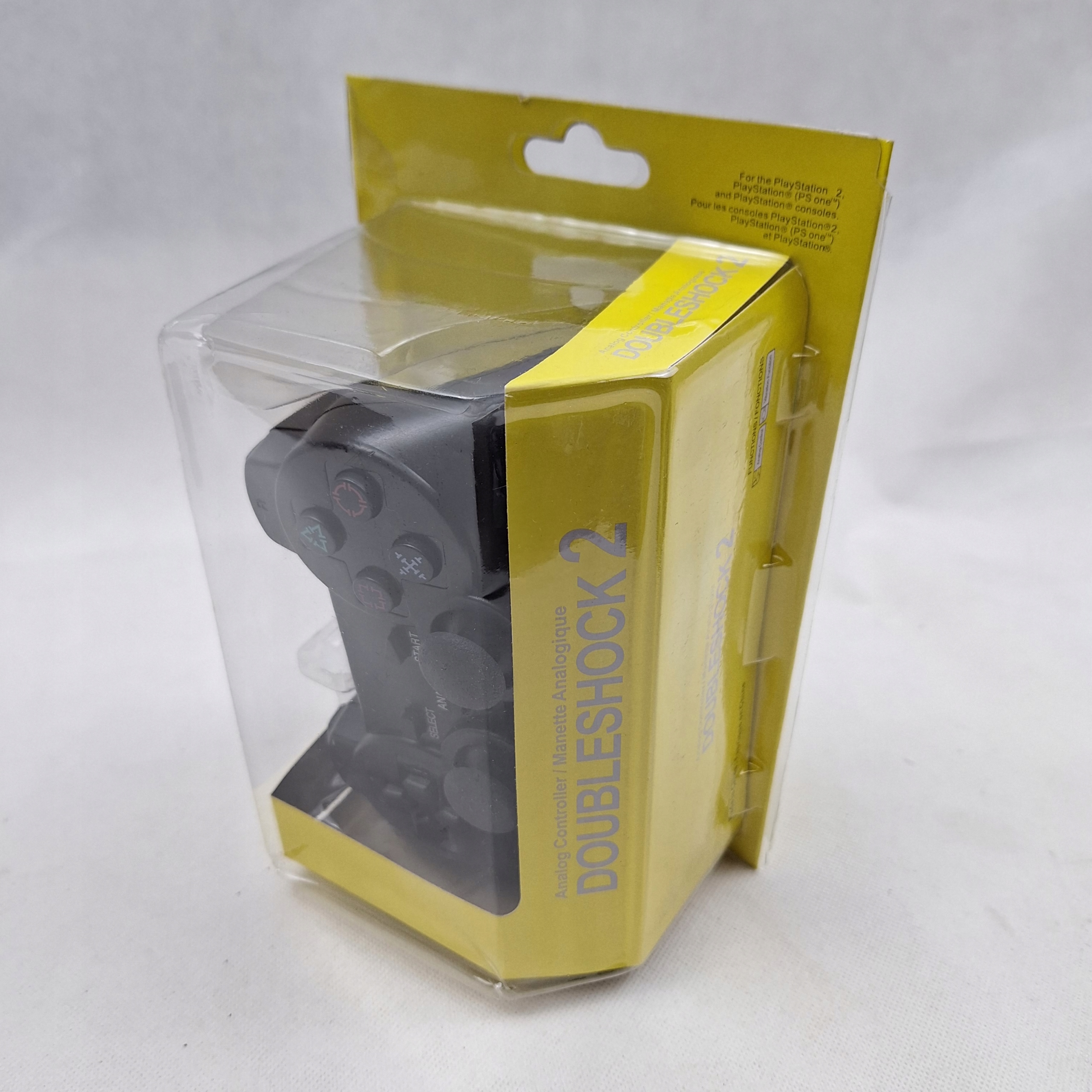 PRZEWODOWY PAD KONTROLER DO SONY PlayStation 2 PS2 PS1 PSX WIBRACJE Waga produktu z opakowaniem jednostkowym 0.2 kg