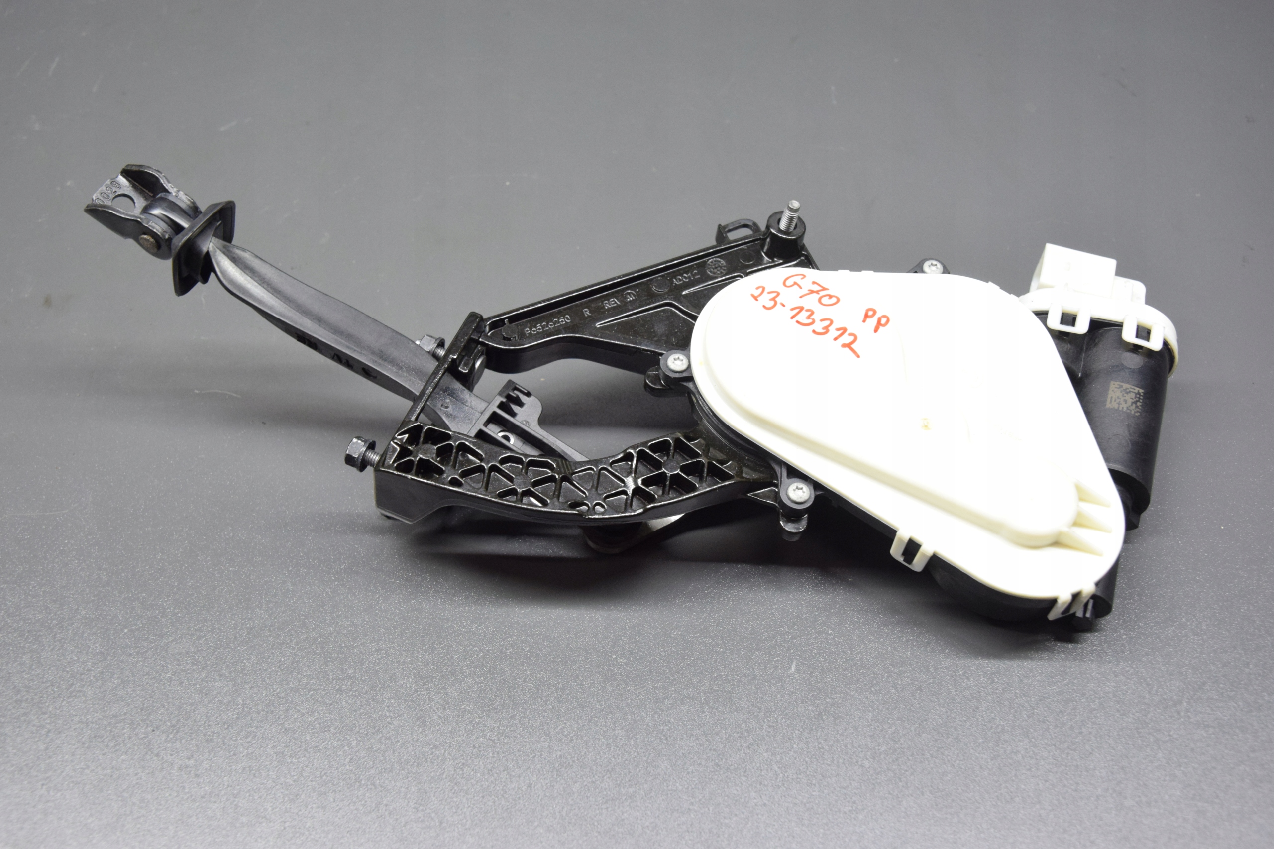 NAPED door lock right front BMW 7 G70 i7 G70