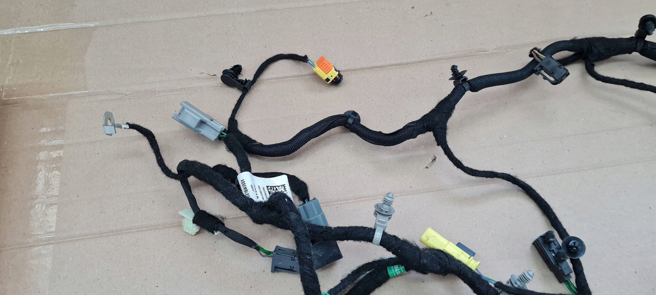 Jeep Grand Cherokee WL 2022 bundle wiring seat left front P68379909AD