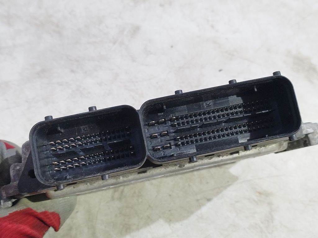 Alfa Romeo 159 computer control unit of the engine 55204661