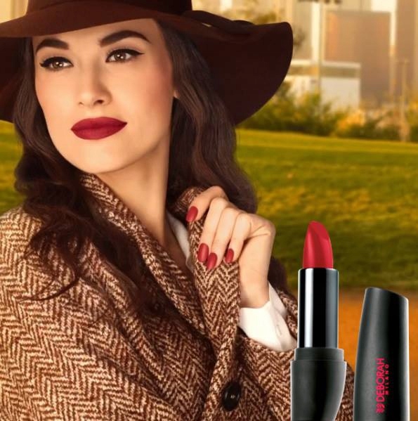 Deborah Red Mat Pomadka matowa 34-RED IN WINTER Stan opakowania oryginalne