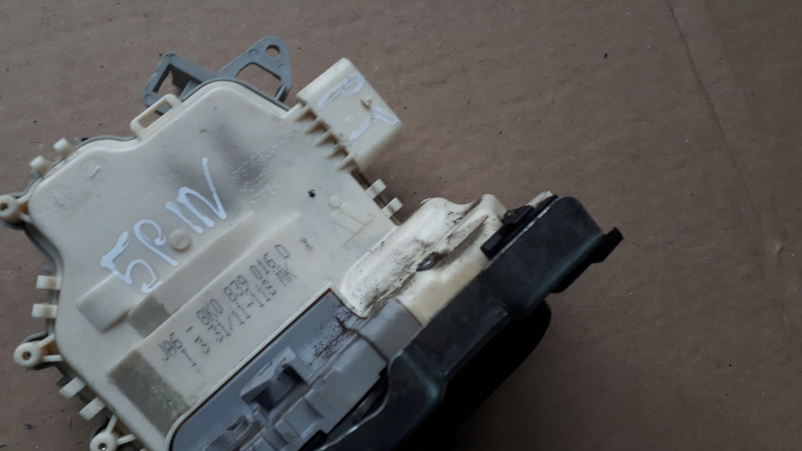 S4 B8 A4 lock door right rear part rear 5 PIN A5 Q5