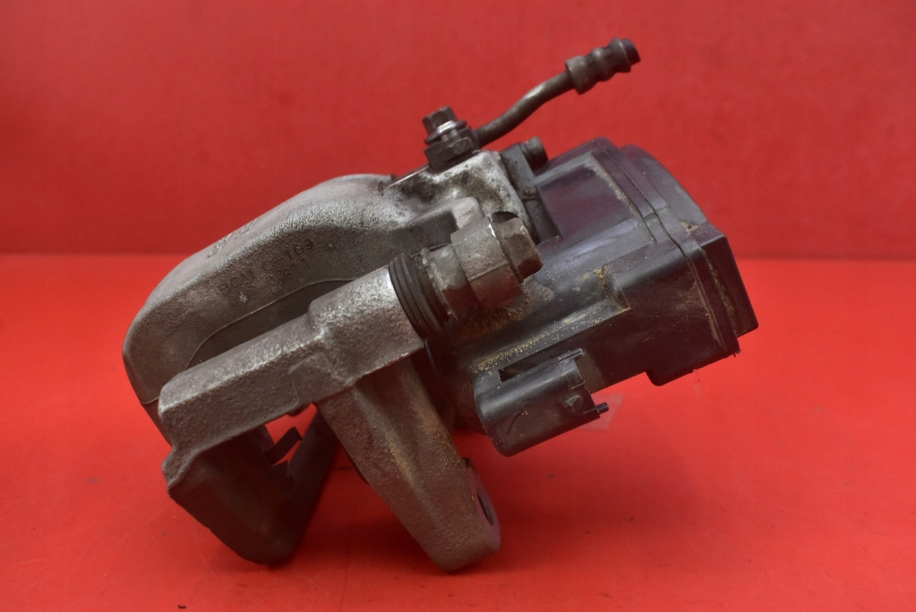 caliper brake right rear part 1044624-00-G TESLA MODEL 3 17-21