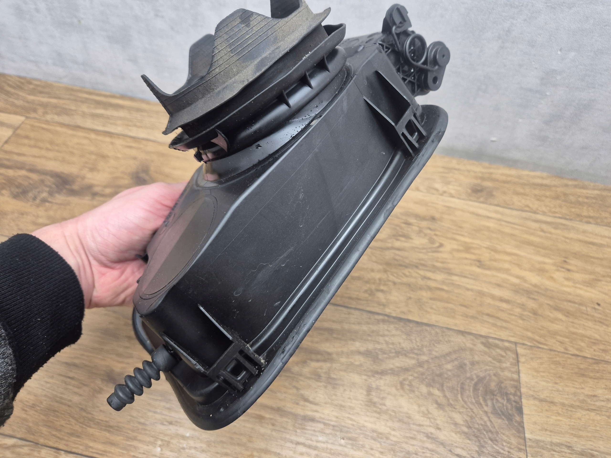 BMW 5 F10 KLAPKA Tankklappe Gestänge Blende Abdeckung Abdeckung 7204365