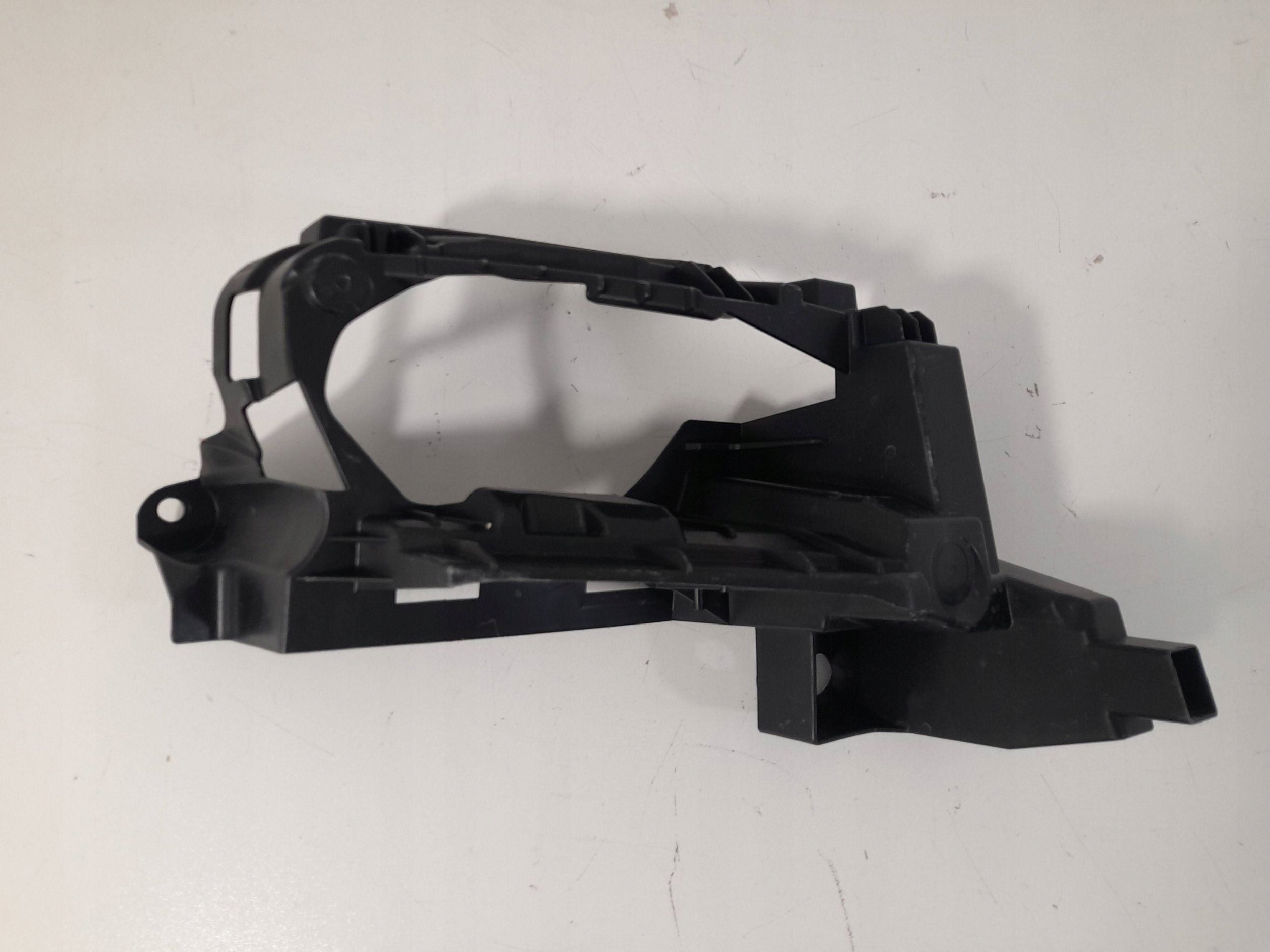 Renault Clio VI frame holder support lights prawej 269202104R (R436)