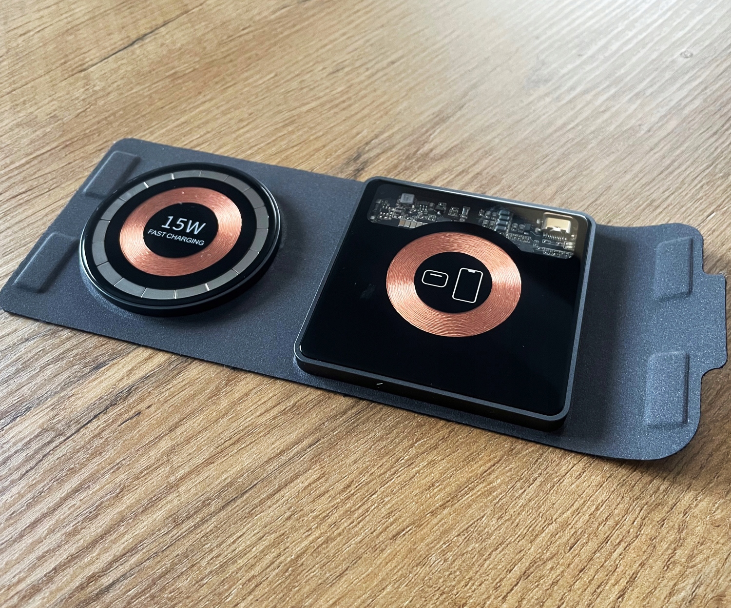 SZYBKA ŁADOWARKA BEZPRZEWODOWA MAGNETYCZNA 2w1 30W Złącza USB typ C