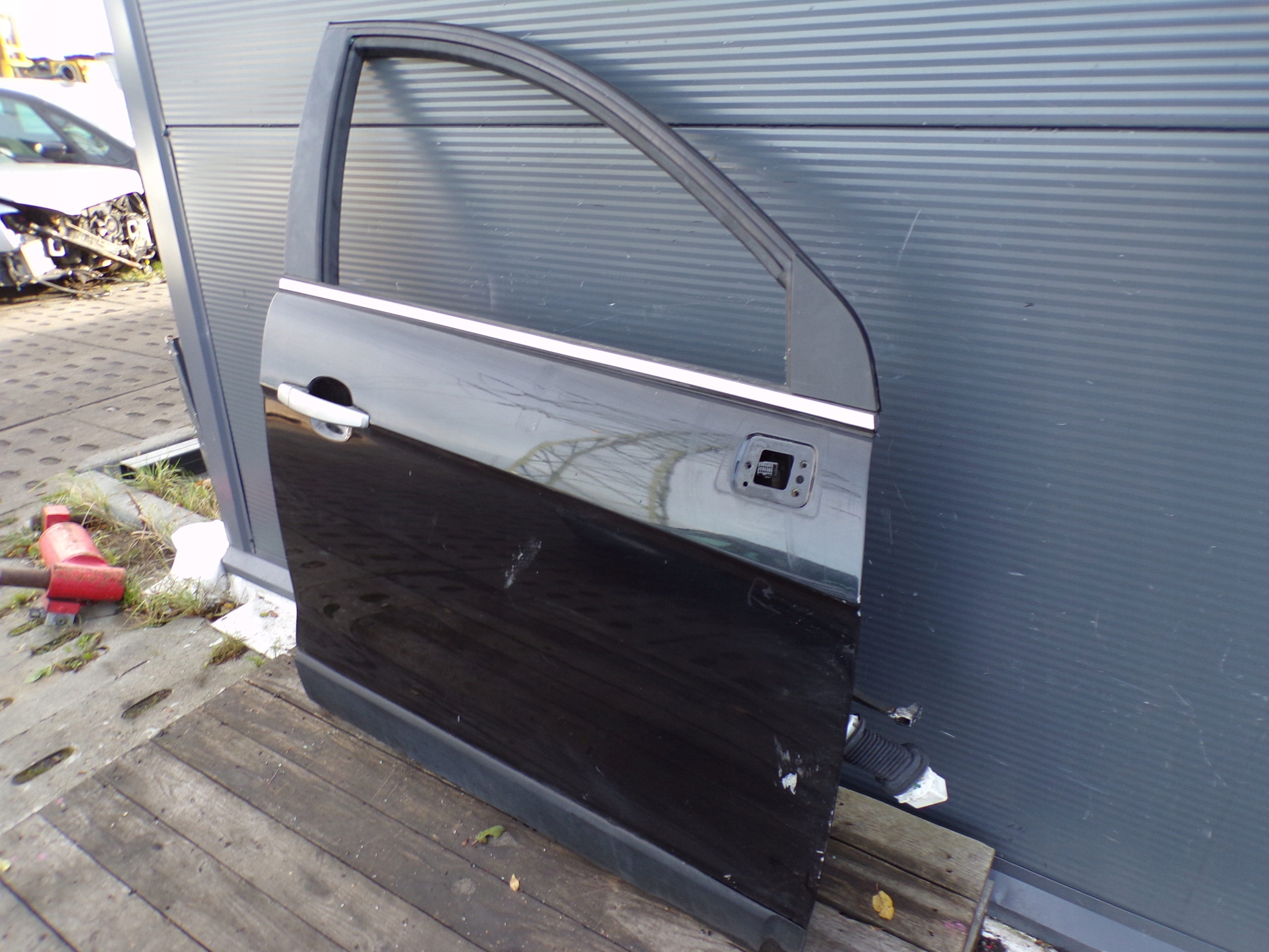 door right front CHEVROLET CAPTIVA colour LE5