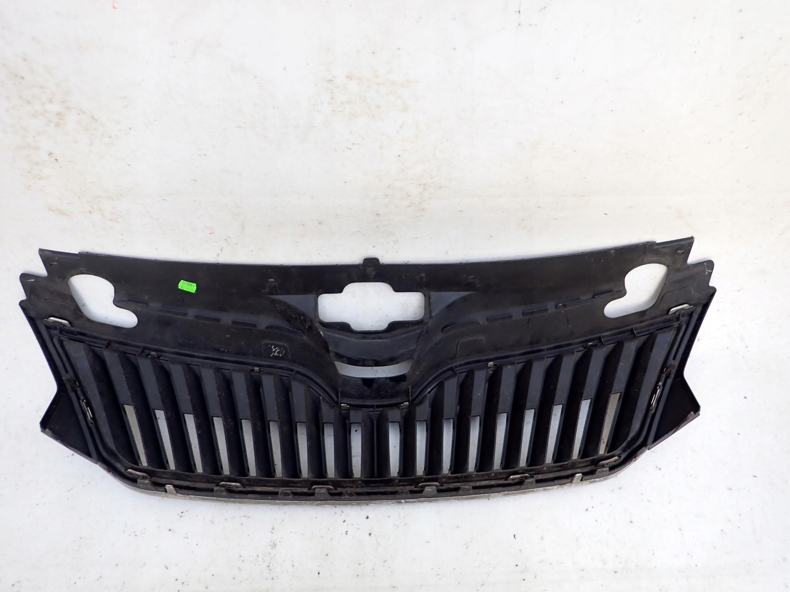 SKODA RAPID 12-19 Grill Grill