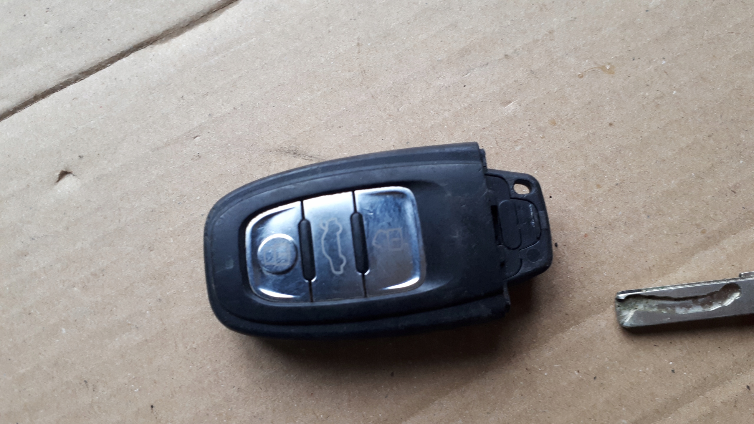 S4 B8 A4 Clé PILOT 8T0959754AG