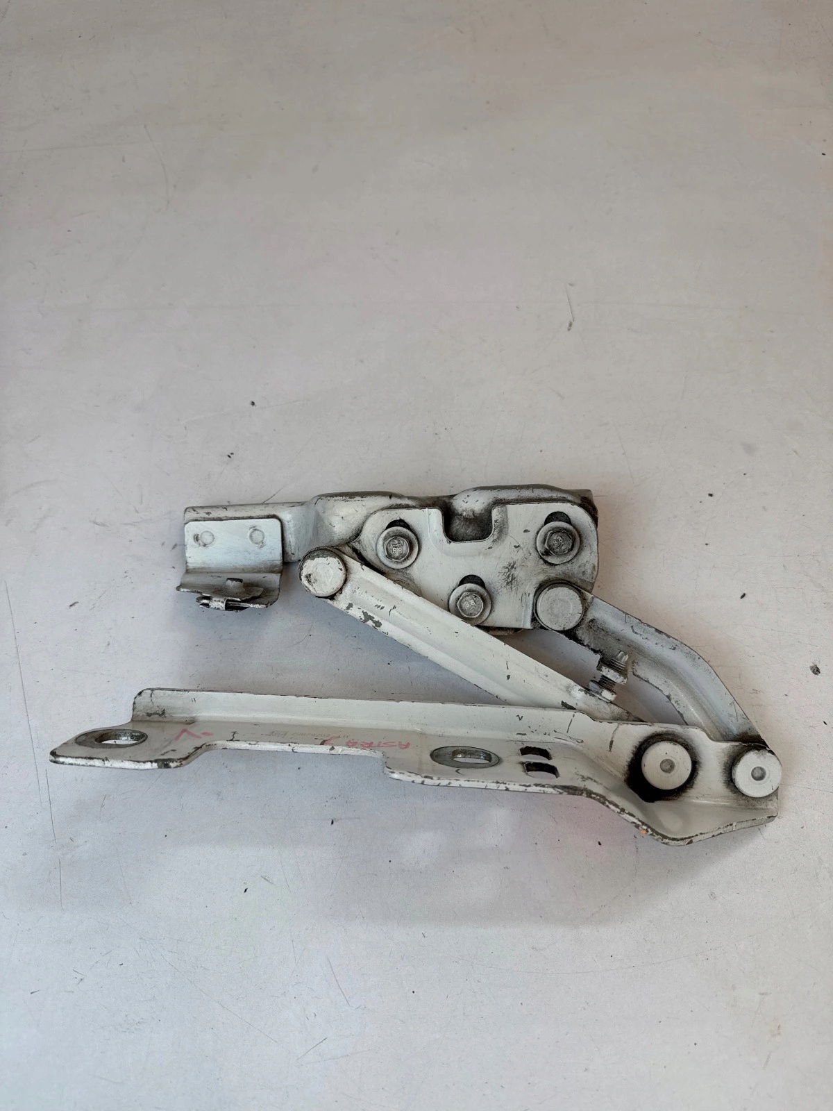 hinge bonnets front front left Opel Astra IV J