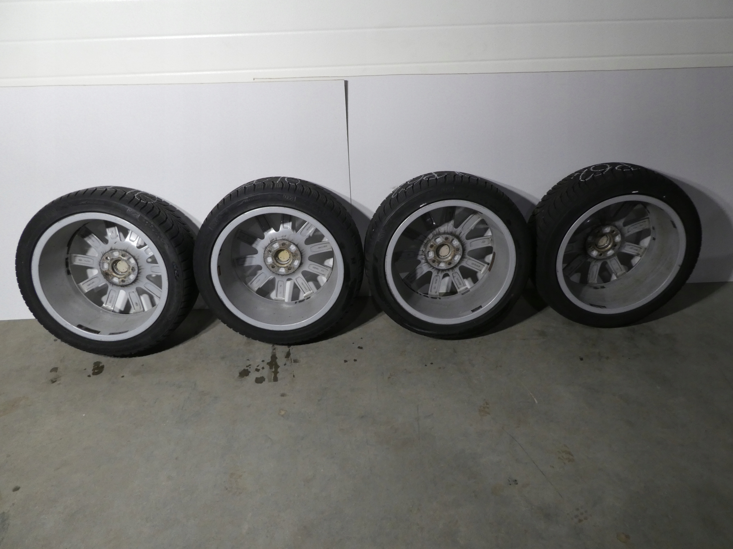 4X wheels discs tyres AUDI 8K0601025AJ 2020R 245/40/18