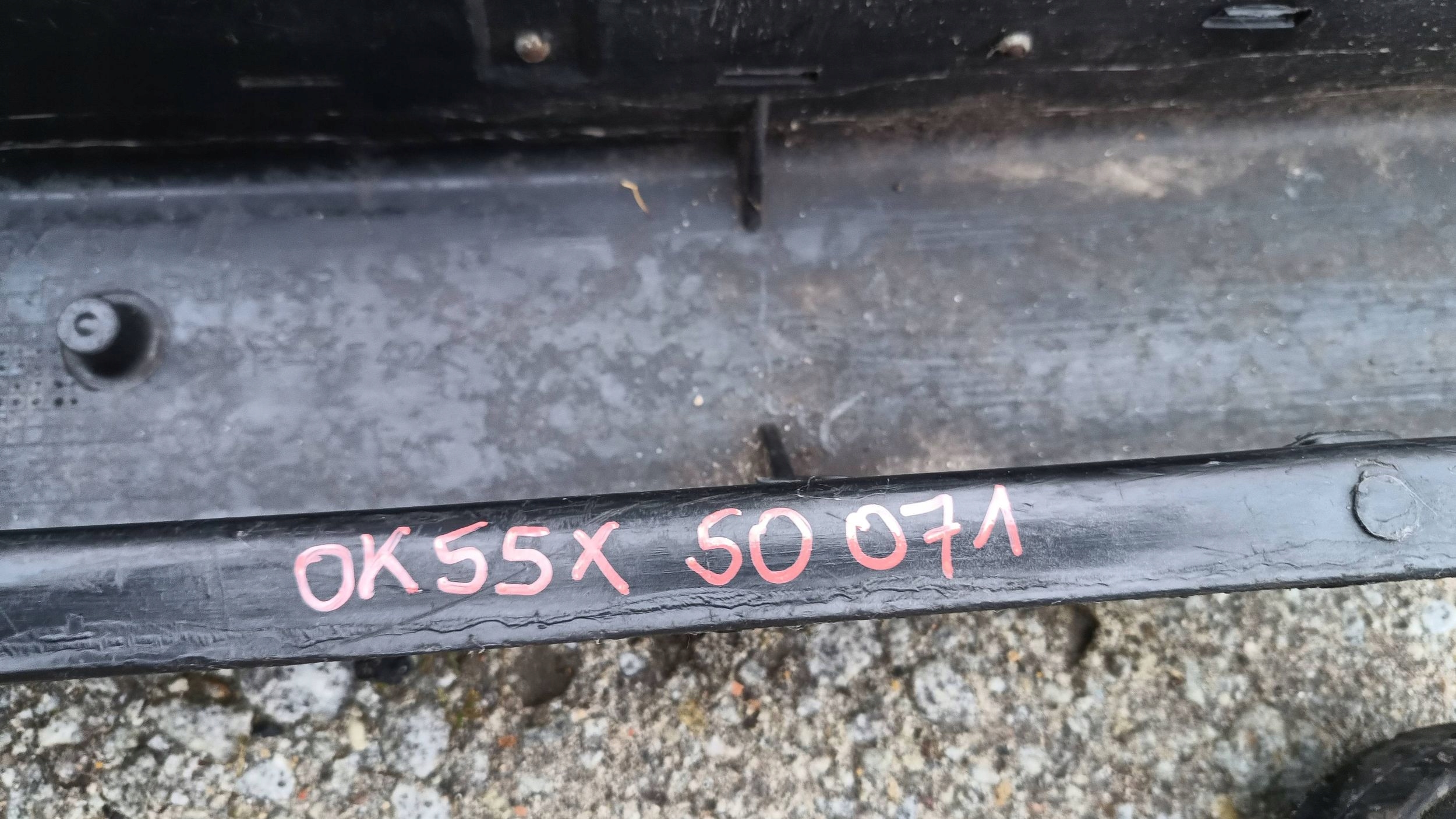 KIA CARNIVAL and LIFT 01-06 bumper support front 0K55X50071