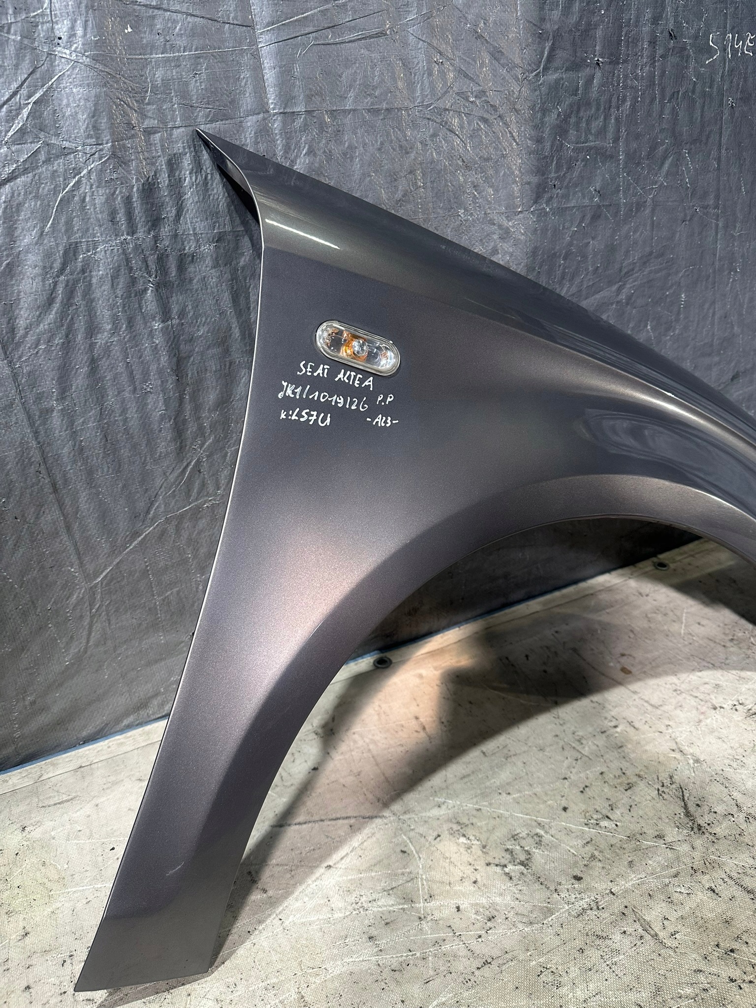 fender right front SEAT ALTEA 2006R LS7U