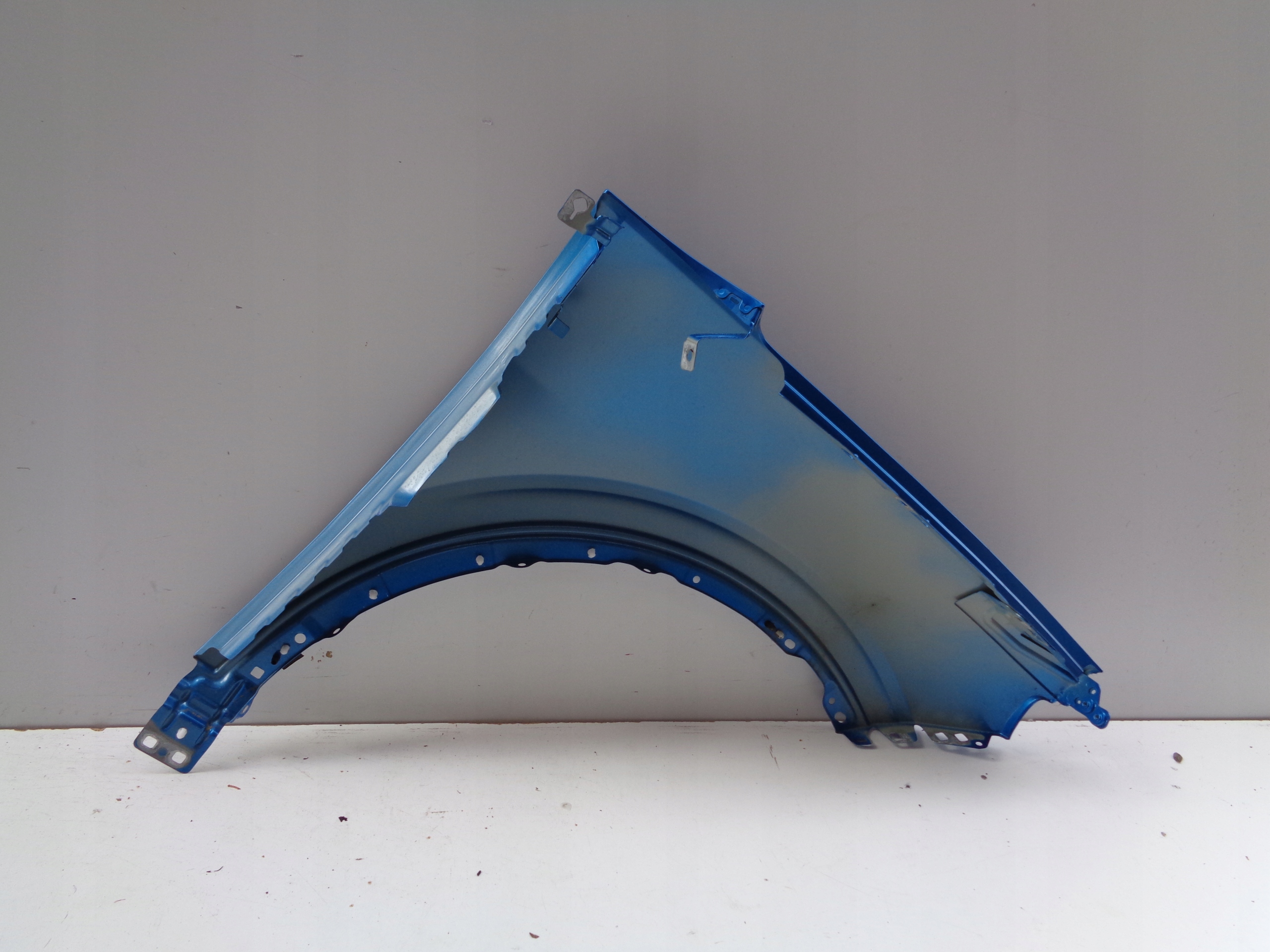 fender left front FORD EXPLORER 24- CAPRI NR 48025
