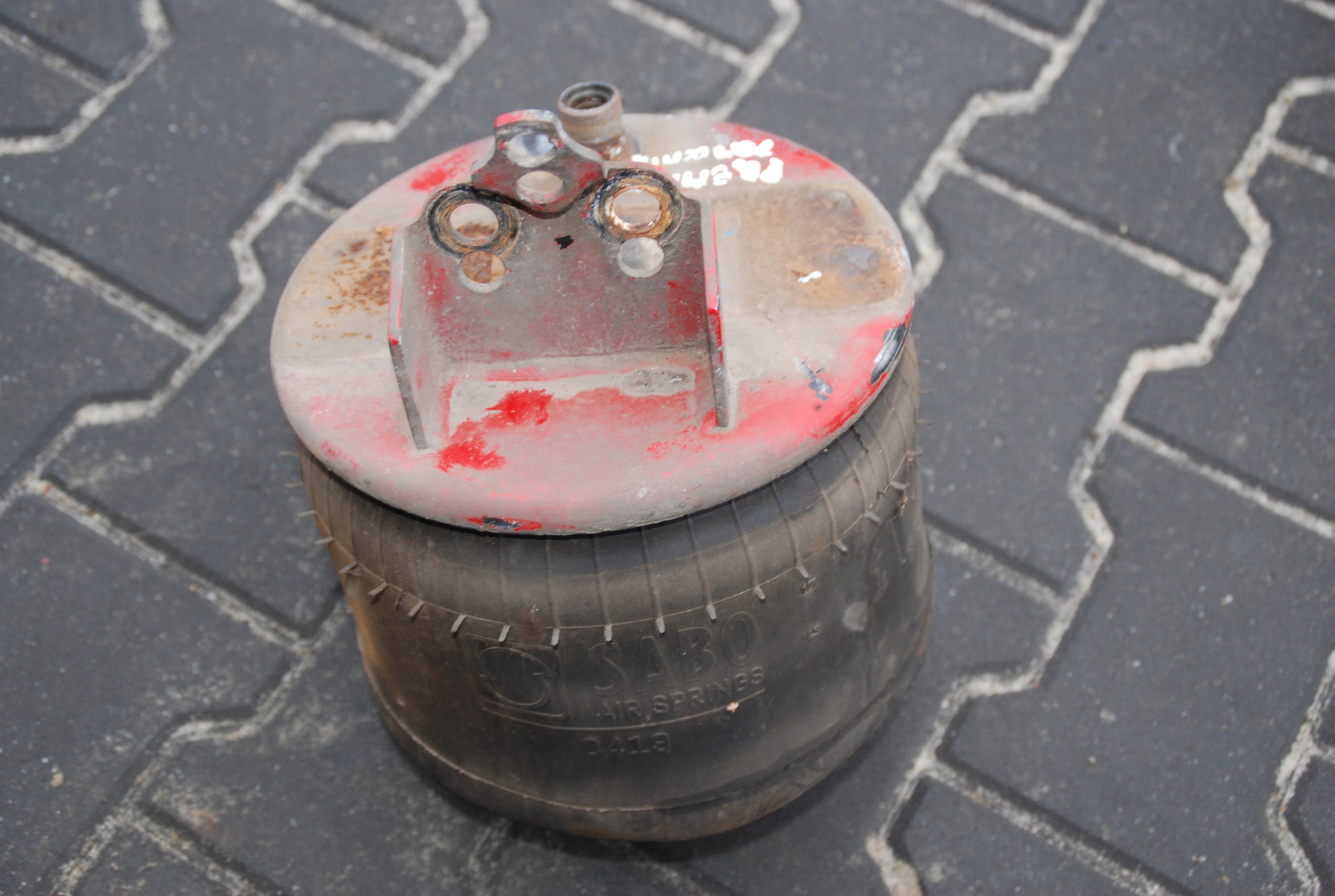 0419 - RENAULT PREMIUM DXI ЗАДНЯЯ ПОДУШКА ПОДВЕСКИ 13R